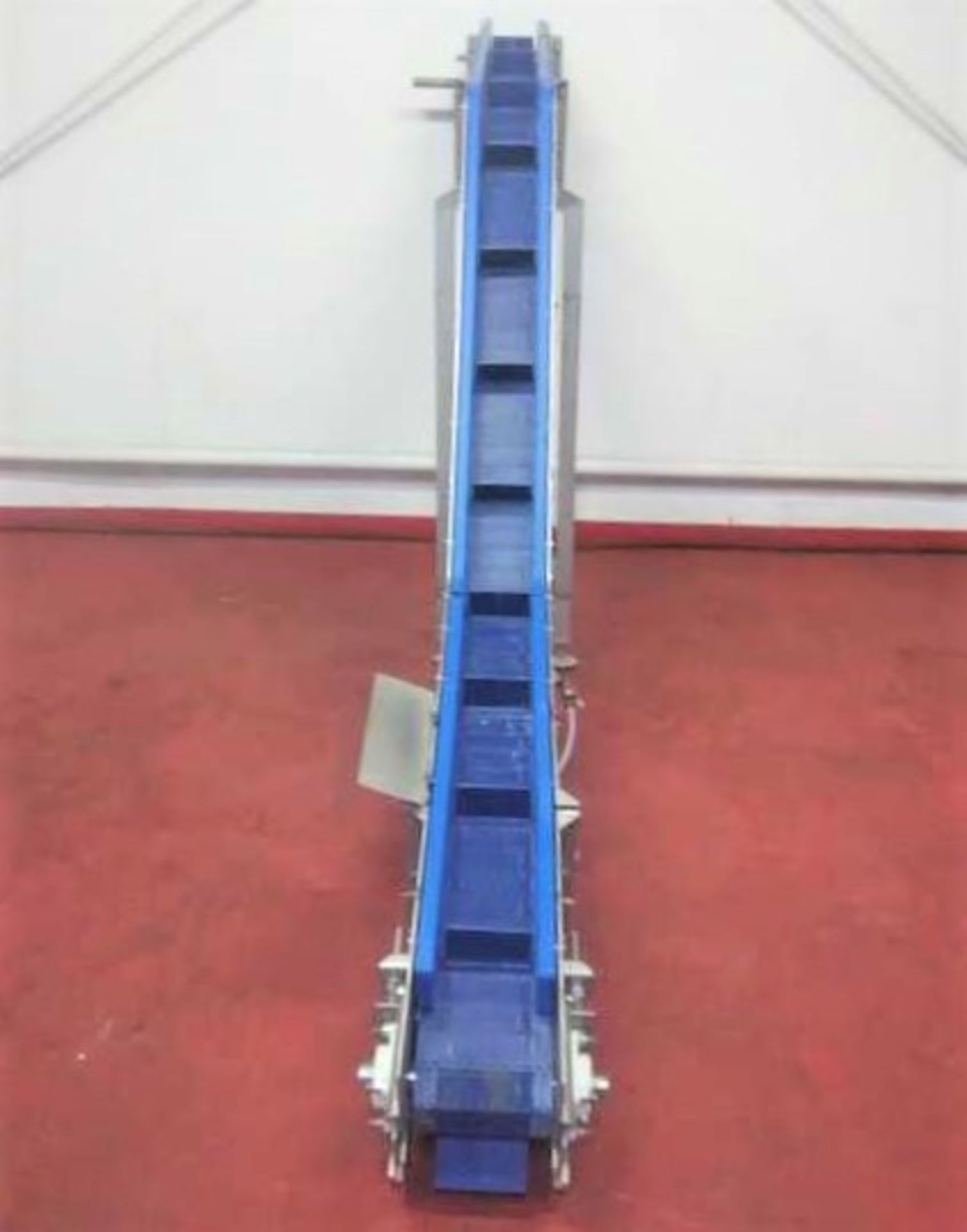 Incline Conveyor cleated belt