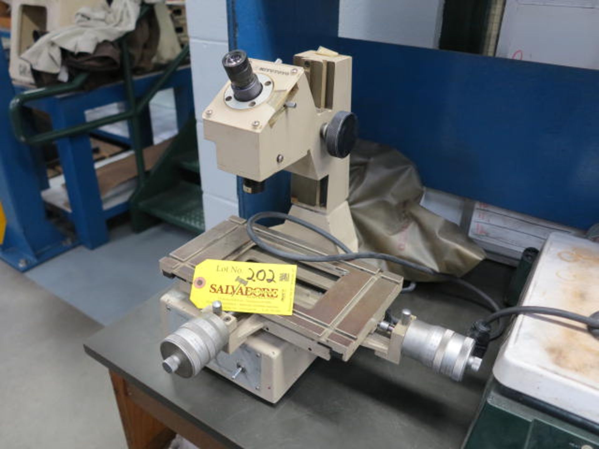 Mitutoyo Microscope