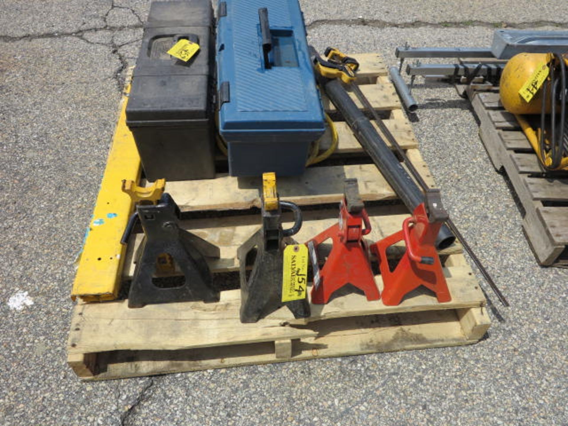 Lot (4) 3 Ton Auto Jacks