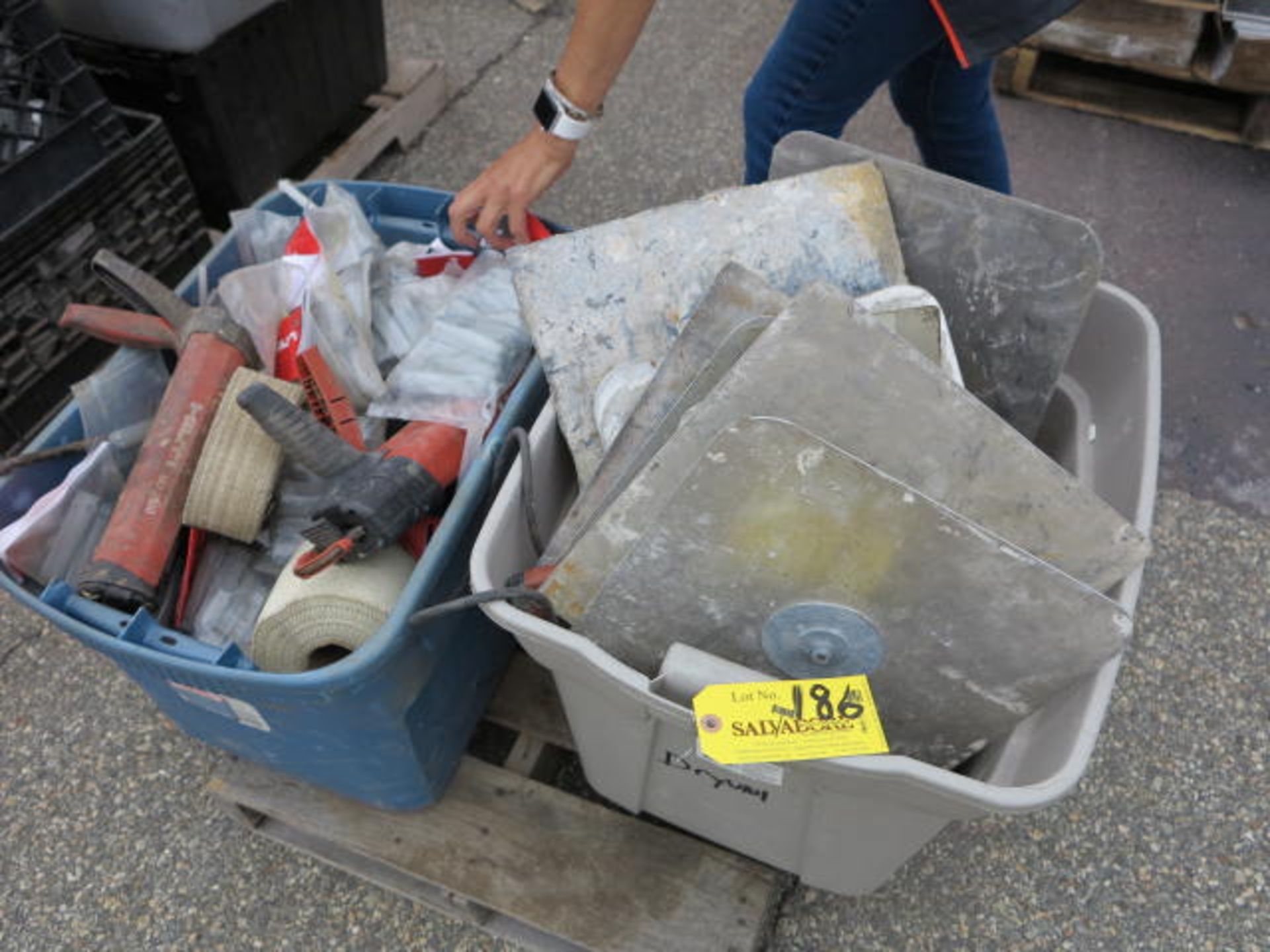 Lot Trowels, Taping Knives and Plastering Boards