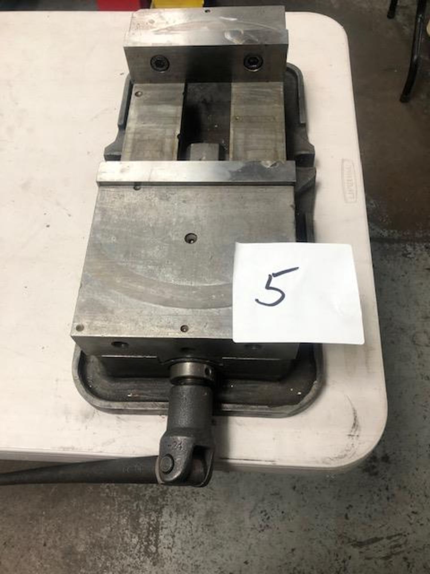 Kurt 8" Vise