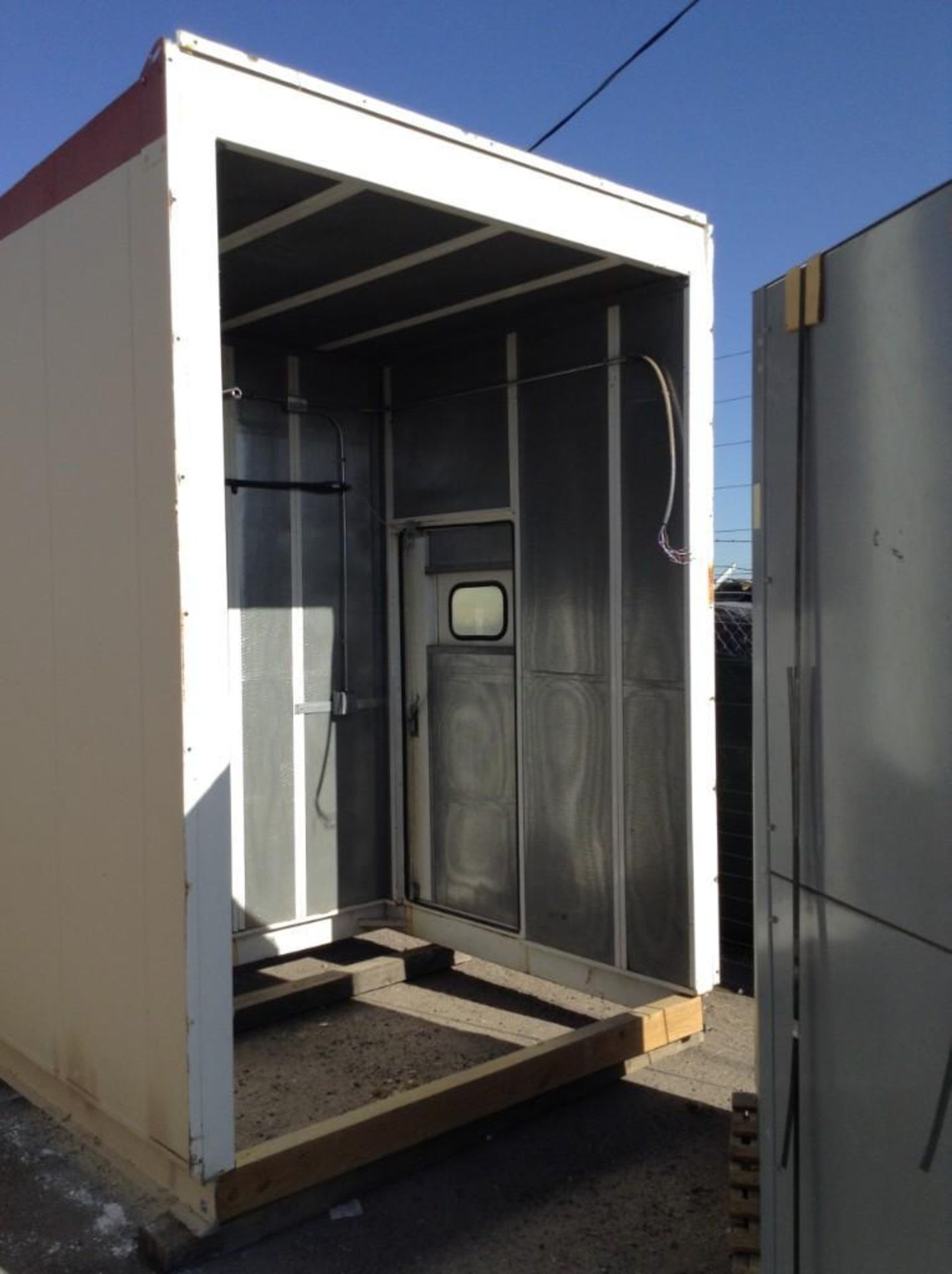 QSV81/91G Natural Gas Generator (48,000lbs), 1 Heat Exchanger/Radiator, 2 Electrical Cabinets, 4 - Image 23 of 70