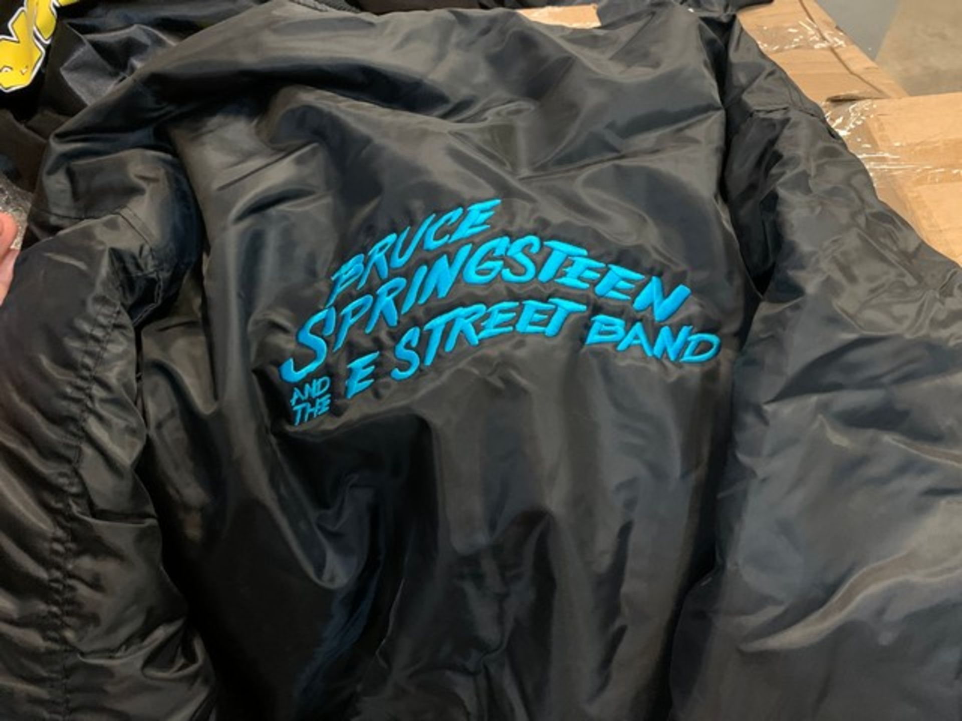 BRUCE SPRINGSTEEN ''& THE E STREET BAND'' BLACK JACKETS - 3XL - Image 5 of 5