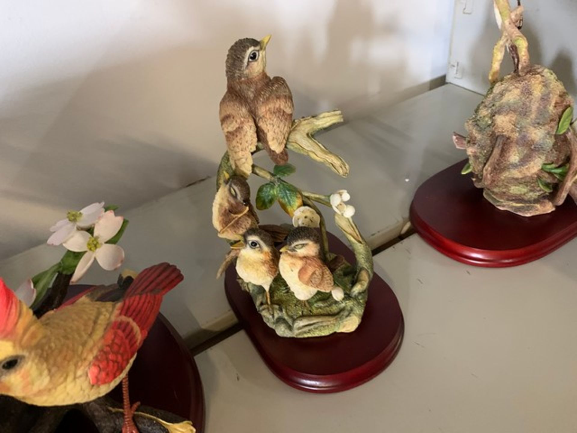 BIRD FIGURINES WITH WOOD STANDS - 10'' / 11'' / 13'' (NEW IN BOX) - Image 3 of 4