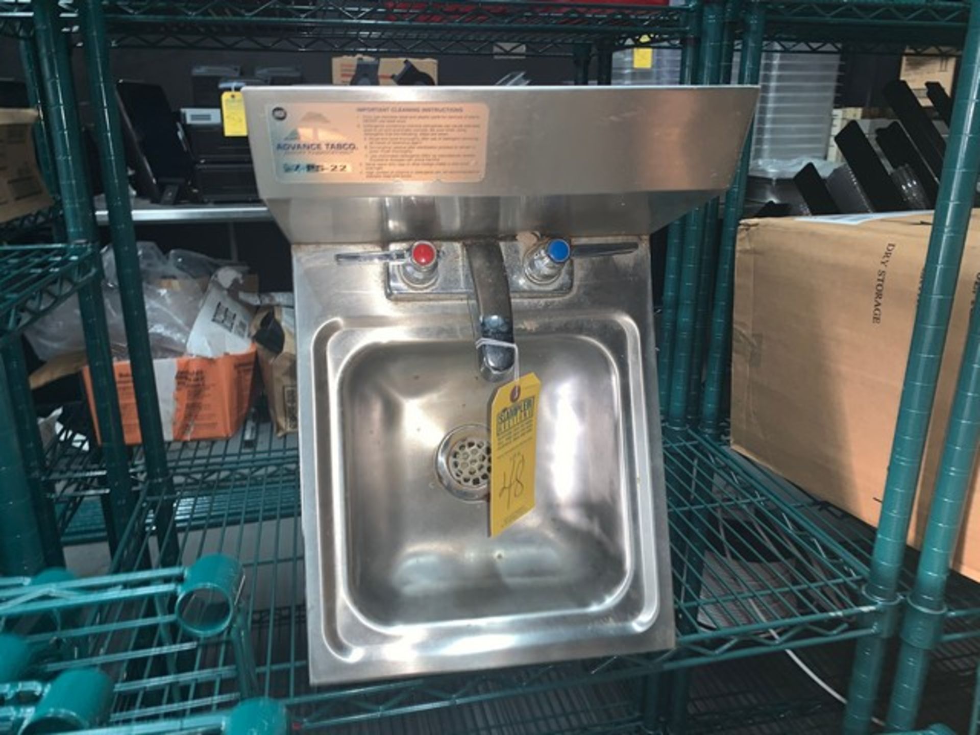 STAINLESS STEEL HAND SINK