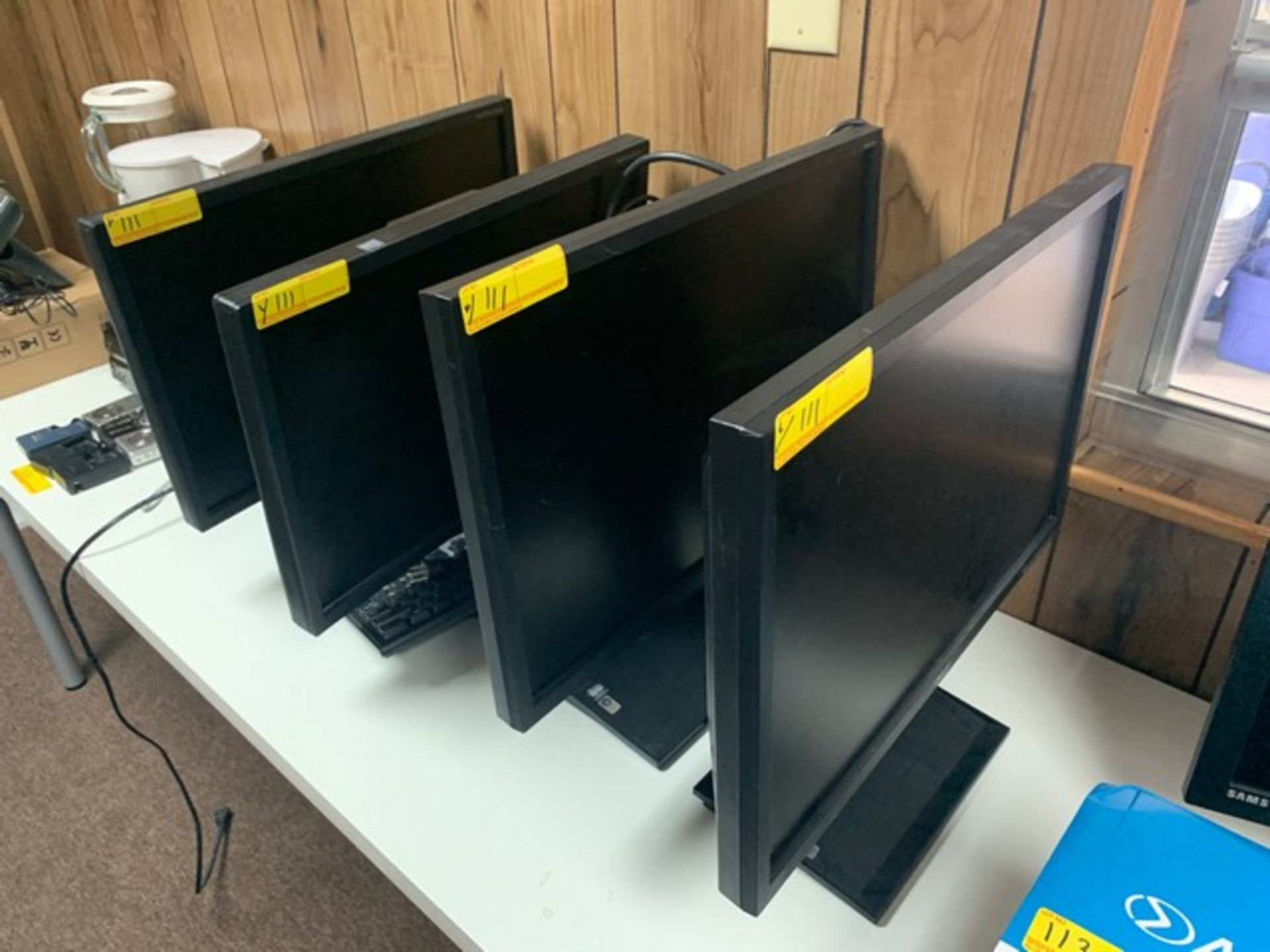 ASSORTED COMPUTER MONITORS - 2- ACER / 2- NEC