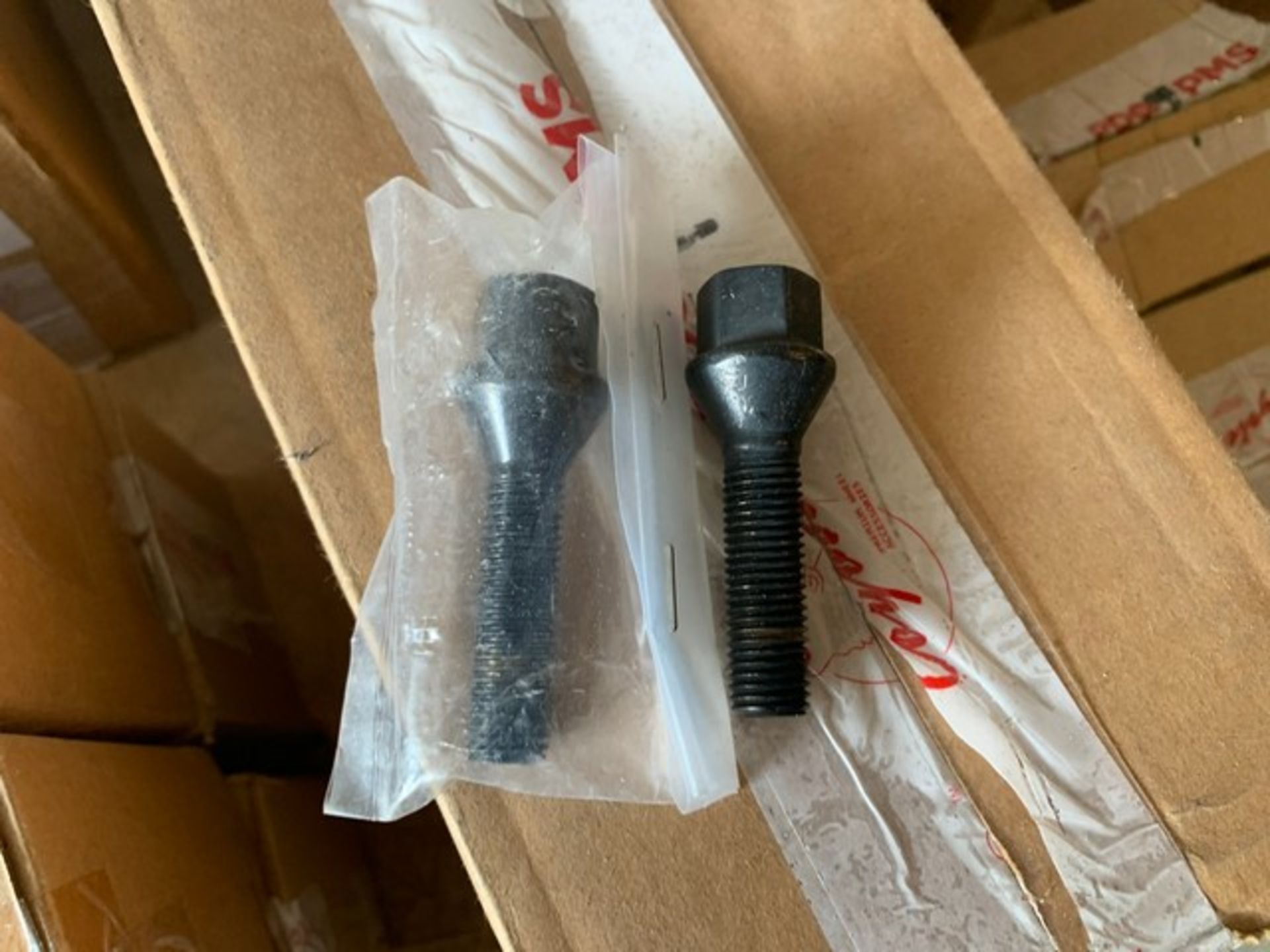 LUG BOLTS (FOR EUROPEAN CARS) (2 PALLETS) - Image 2 of 3