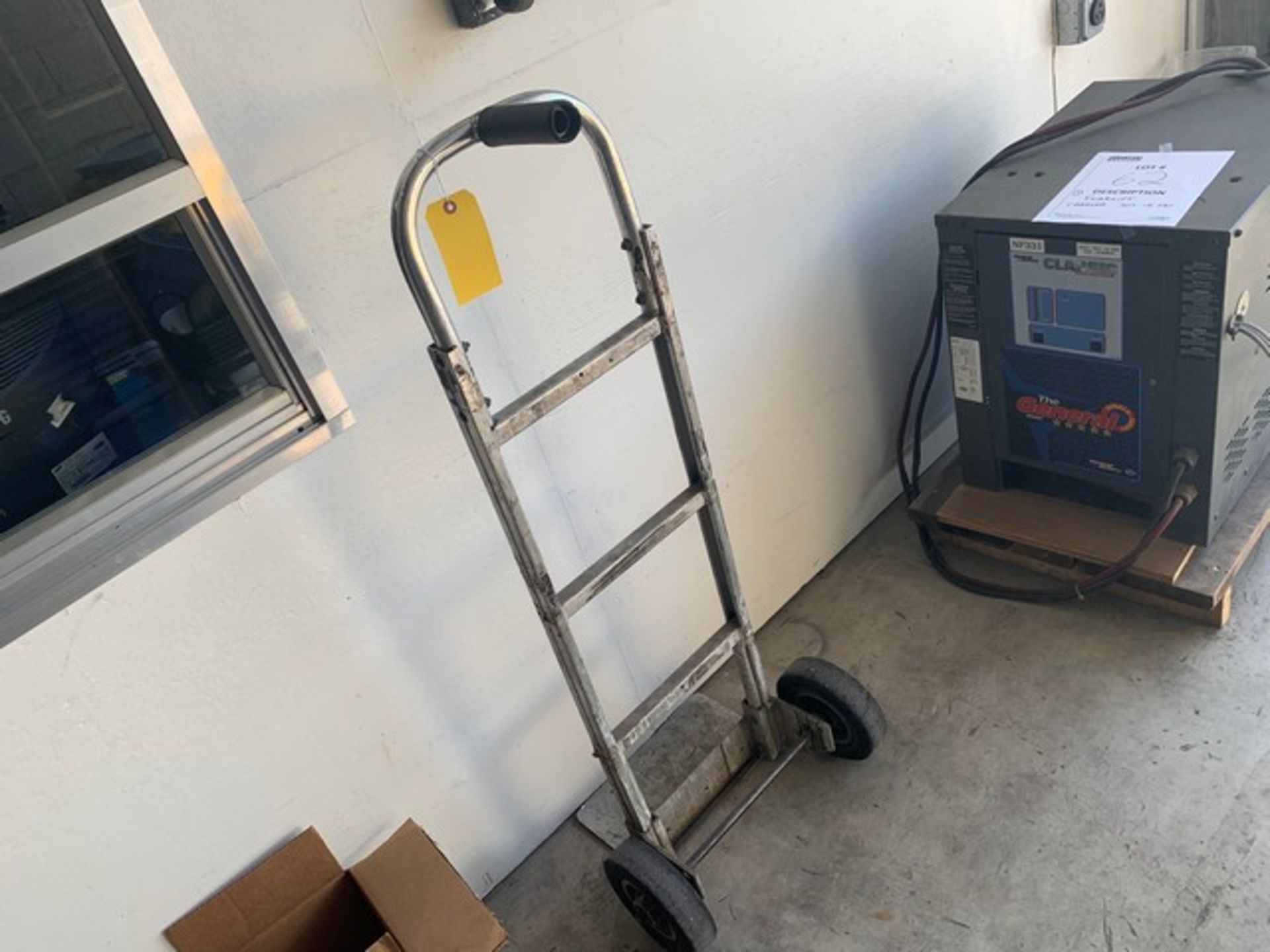 ALUMINUM HAND TRUCK