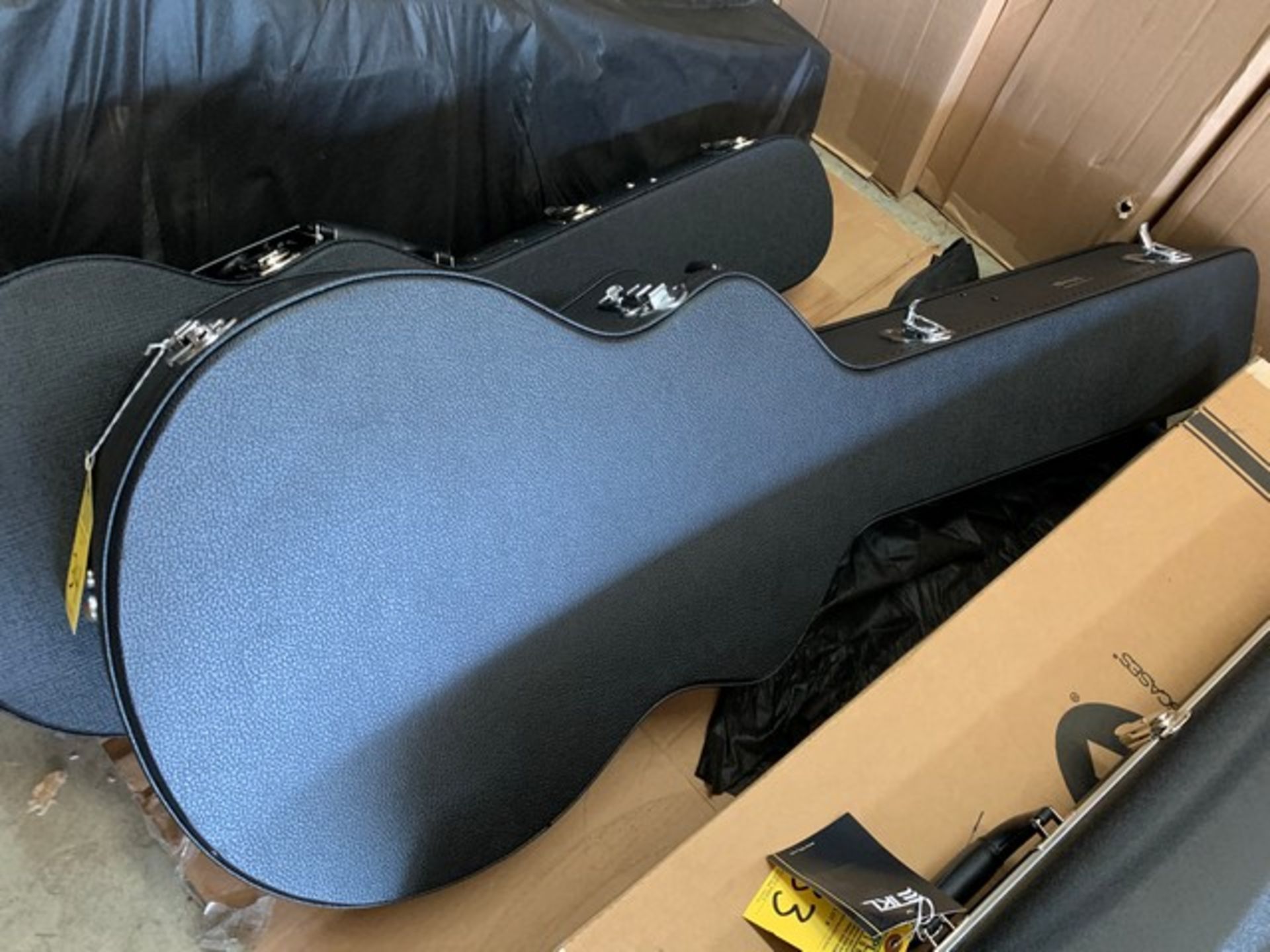 TKL 08825BLK GUITAR HARD CASE