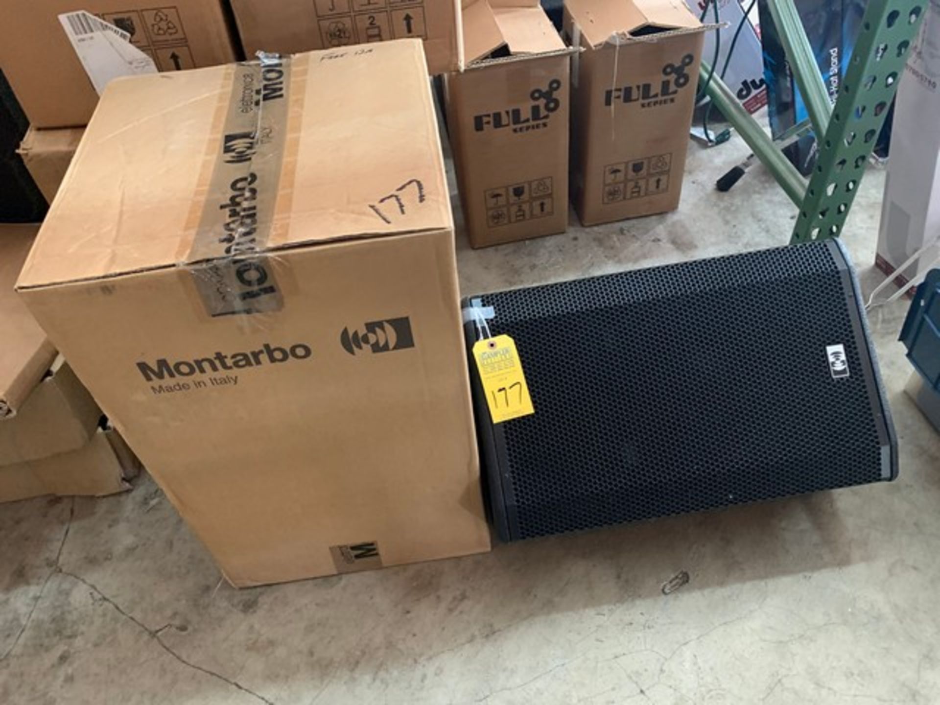 MONTARBO FIRE 12AMK2 900W POWERED SPEAKER SYSTEM