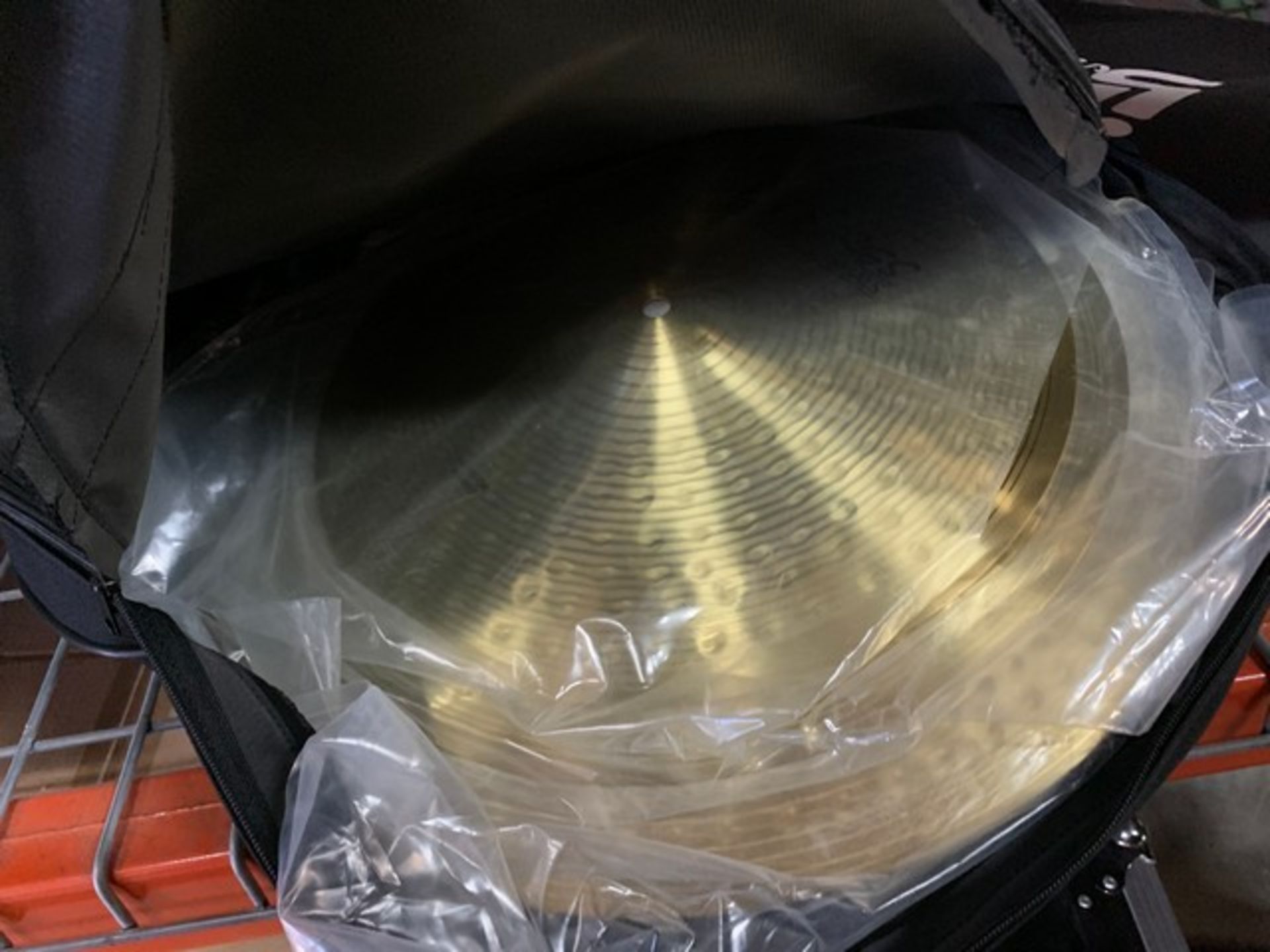 UFIP CYMBAL SET IN SOFT CASE - 14'' / 16'' / 20'' - Image 2 of 2