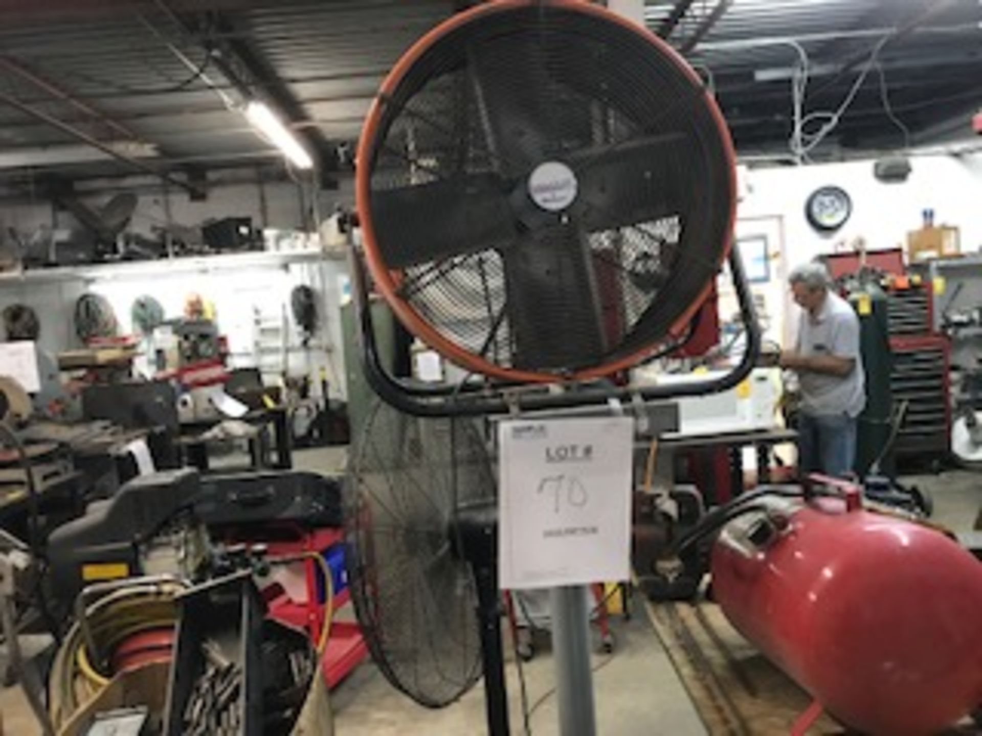 MAXX AIR BARREL FAN WITH STAND