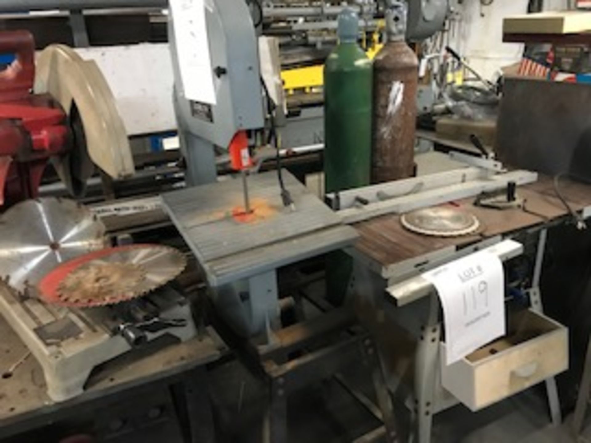 DELTA 12'' BAND SAW WITH STAND - Image 3 of 3
