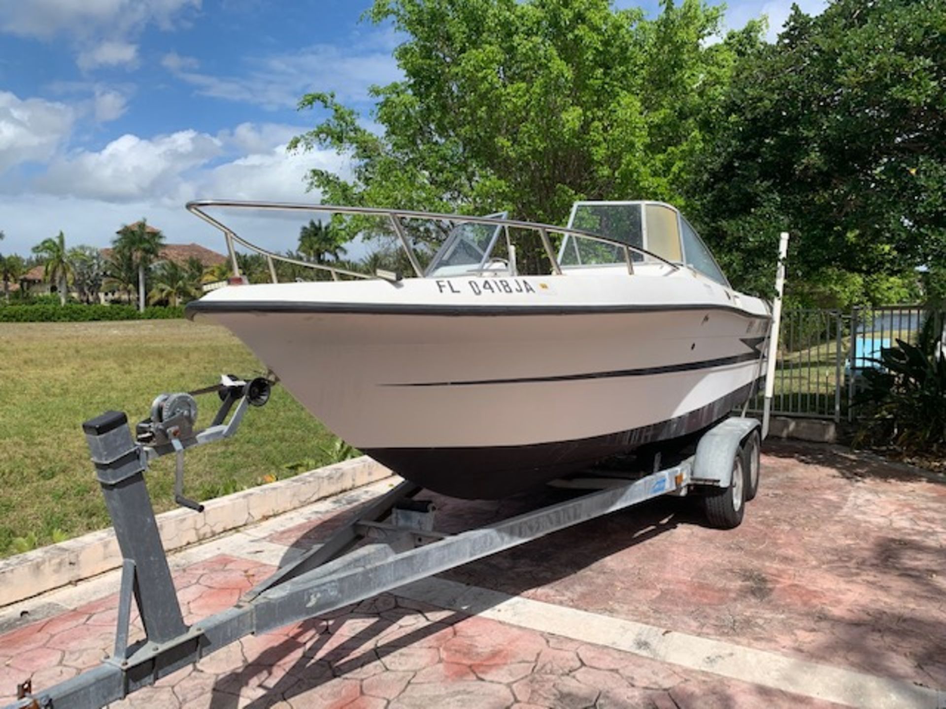 1994 HYDRA SPORT 20' BOW RIDER BOAT - HIN #HSX2D110F395 - WHITE - 1996 150HP EVINRUDE OUTBOARD