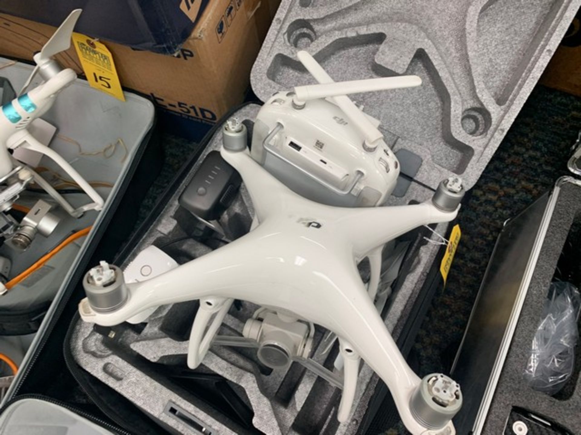 PHANTOM CE1313 DRONE WITH GL300C CONTROLLER - Image 2 of 2