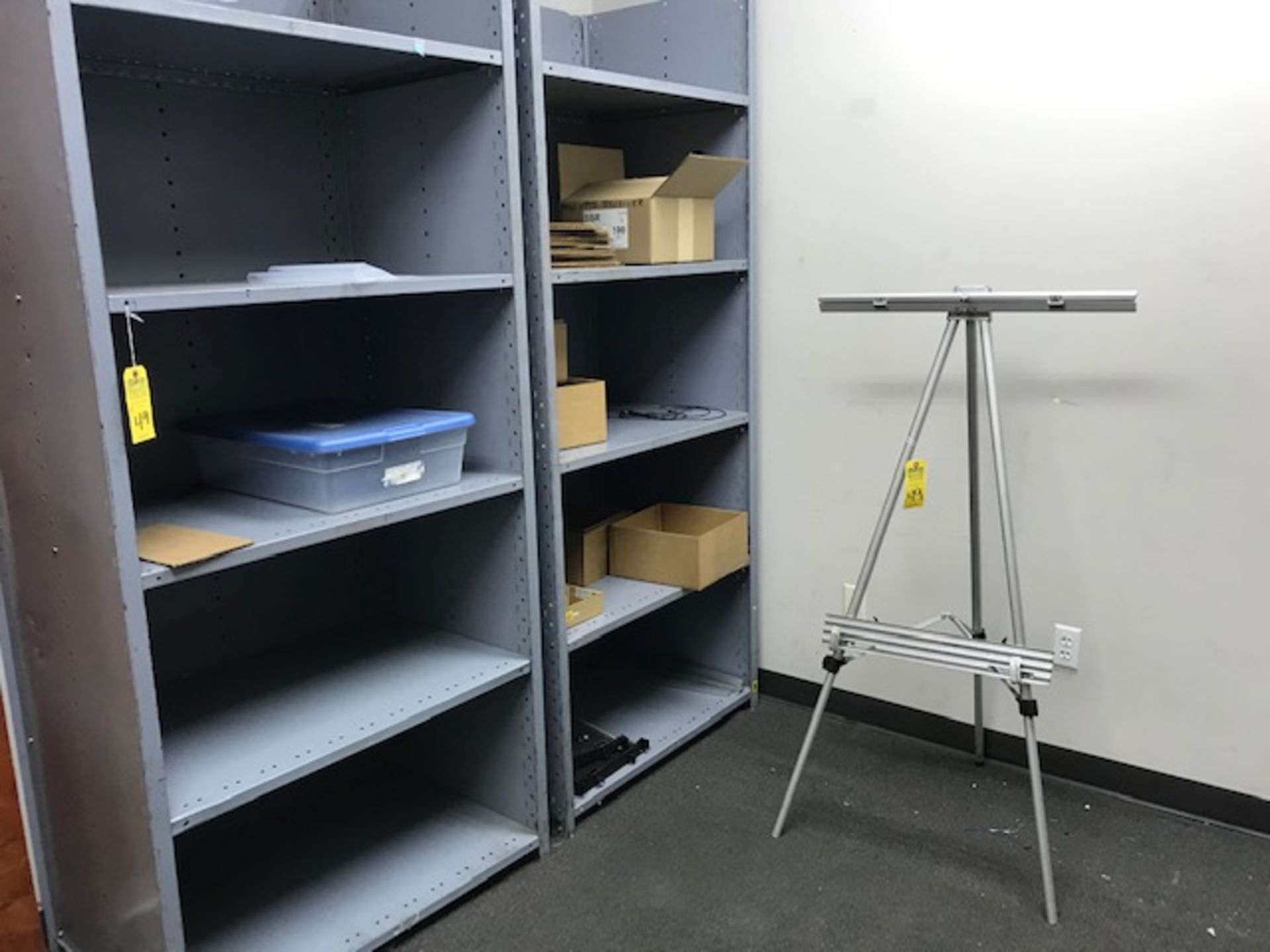 OFFICE - 5- SHELVES / 1- EASEL