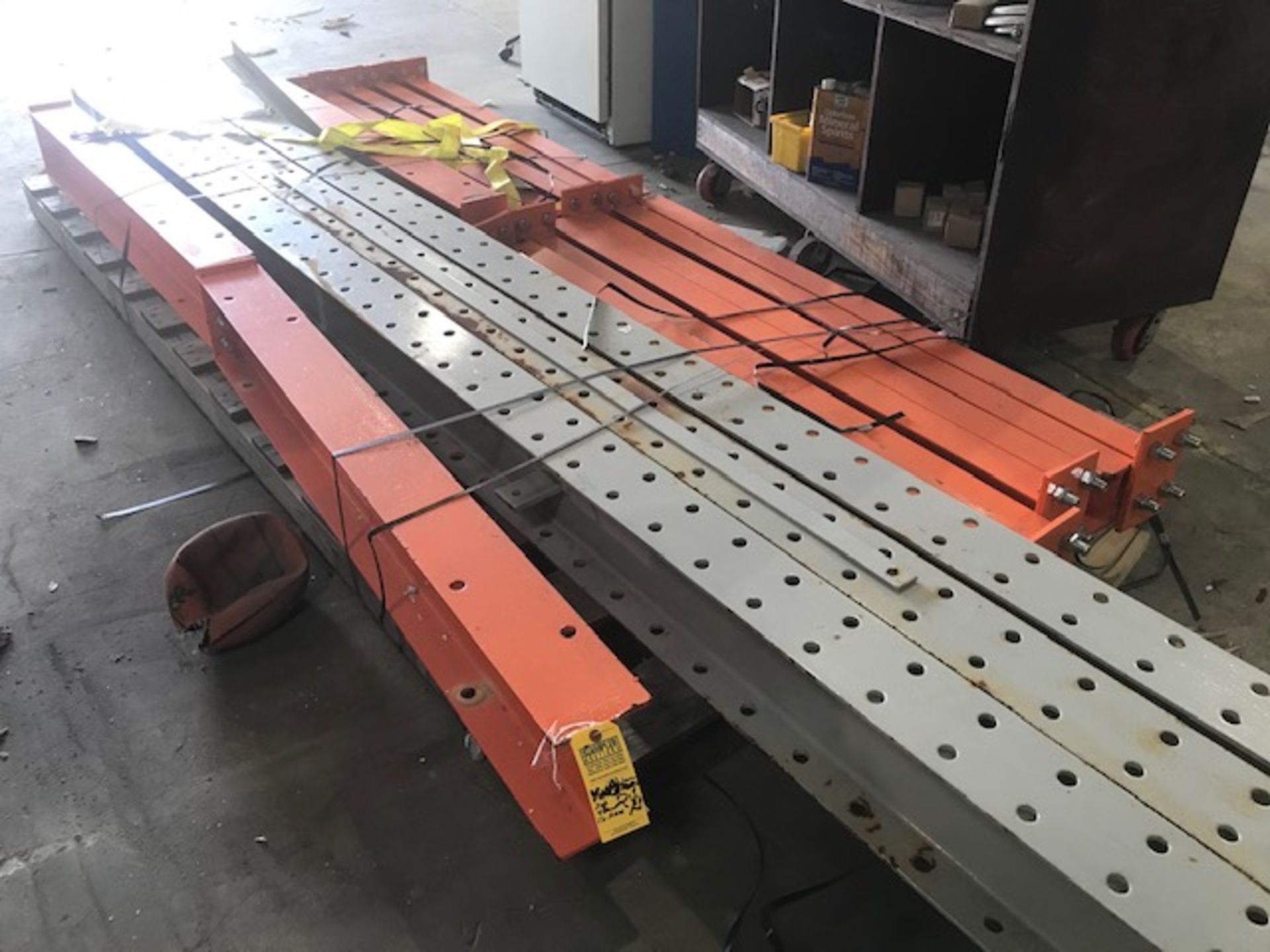 SECTIONS CANTILEVER - 3 UPRIGHTS / 3 SUPPORTS / 12 ARMS