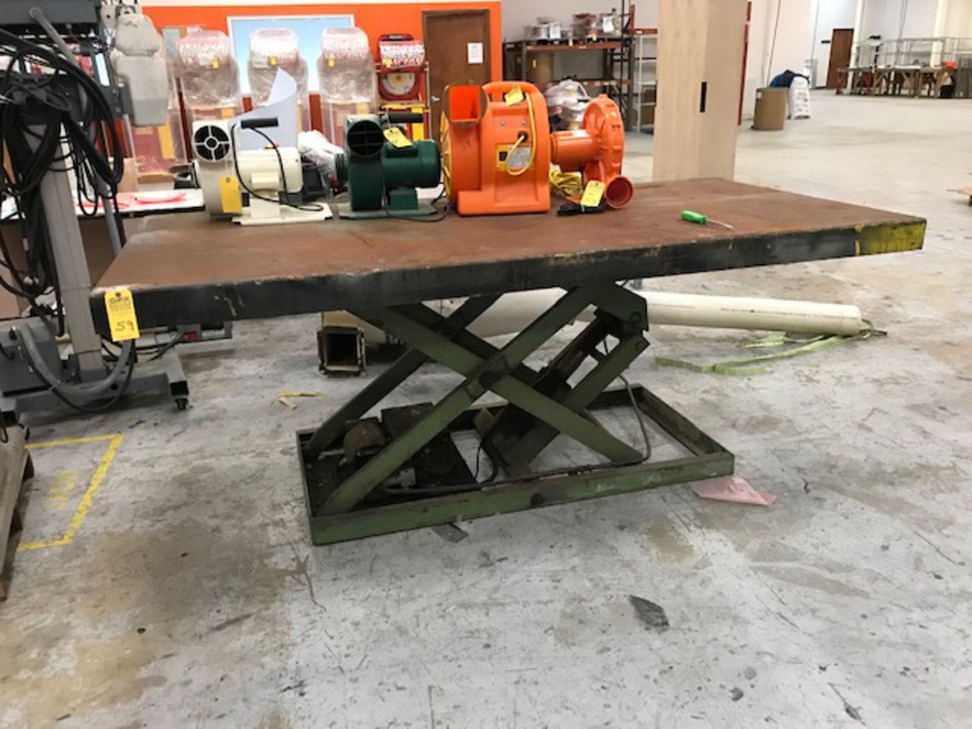 SCISSOR LIFT TABLE - 96''W x 48''D - Image 3 of 3