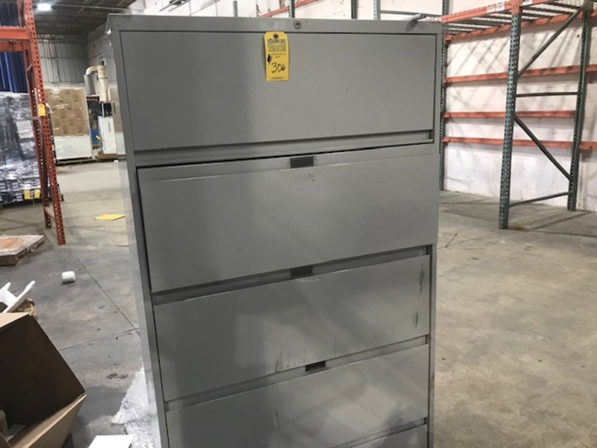 LATERAL FILE CABINET WITH 5 DRAWERS