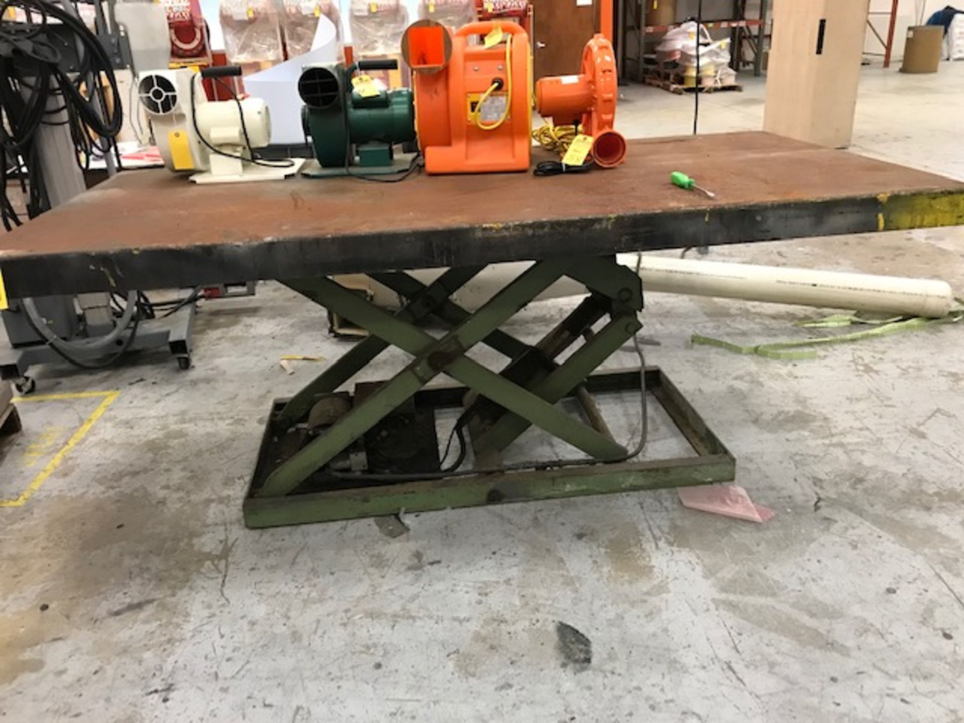 SCISSOR LIFT TABLE - 96''W x 48''D - Image 2 of 3