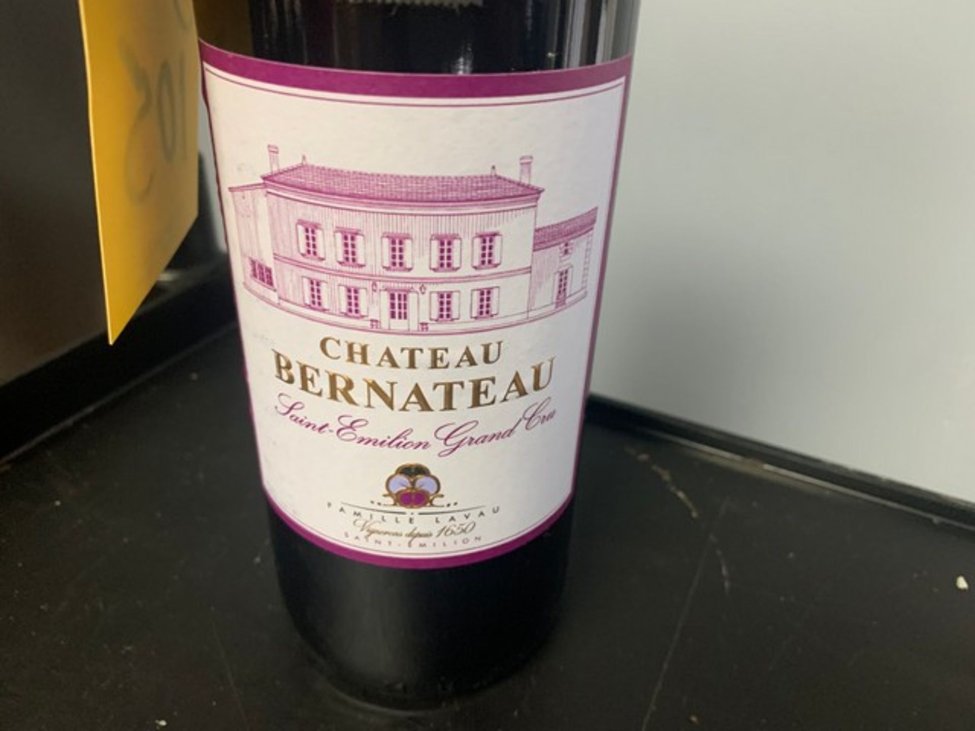 BOTTLES 2015 CHATEAU BERNATEAU ST EMILION GRAND CRU - 750ml - Image 2 of 4