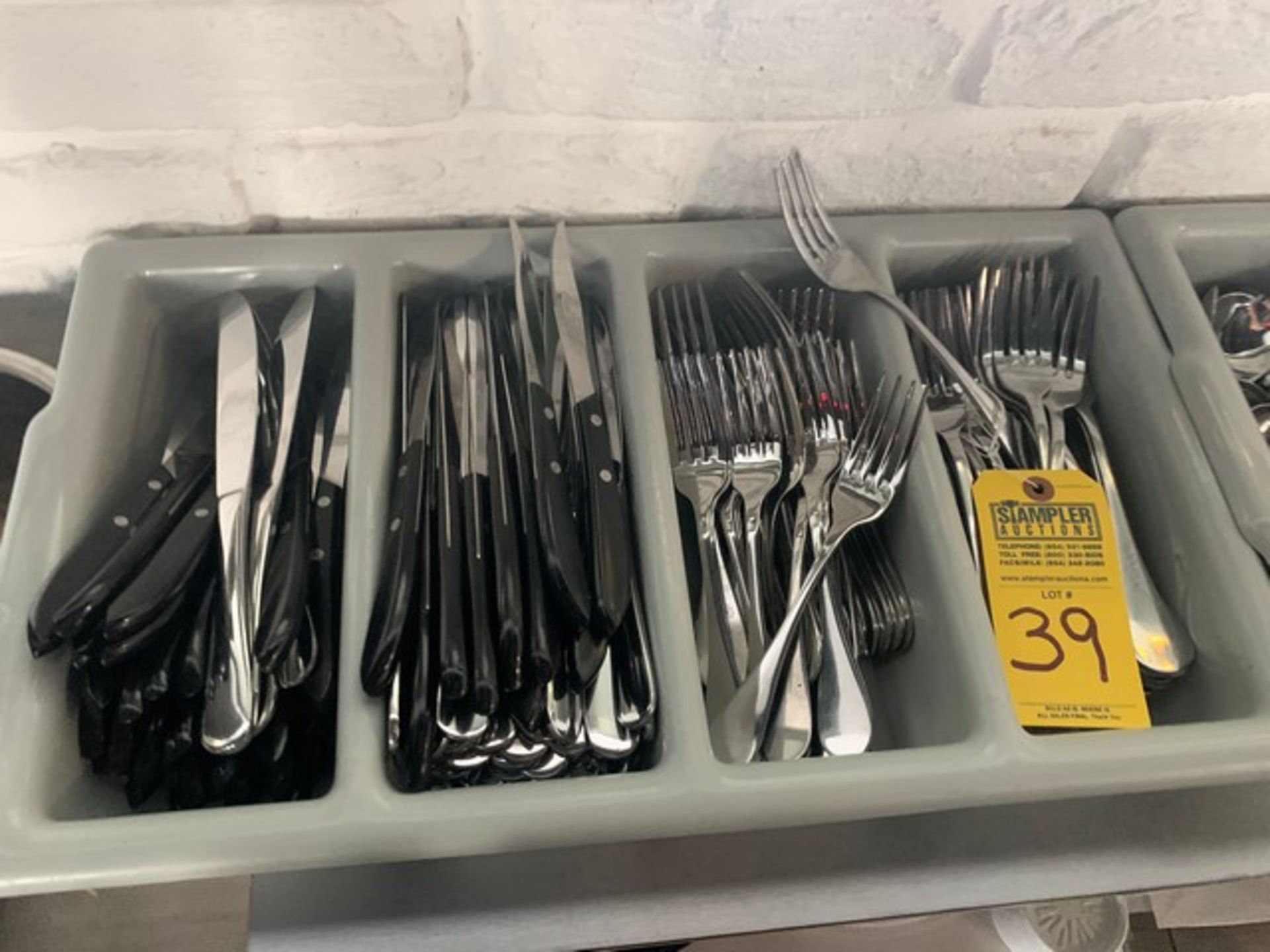 LOT SILVERWARE (APPROXIMATELY 513 PIECES) - Image 2 of 4