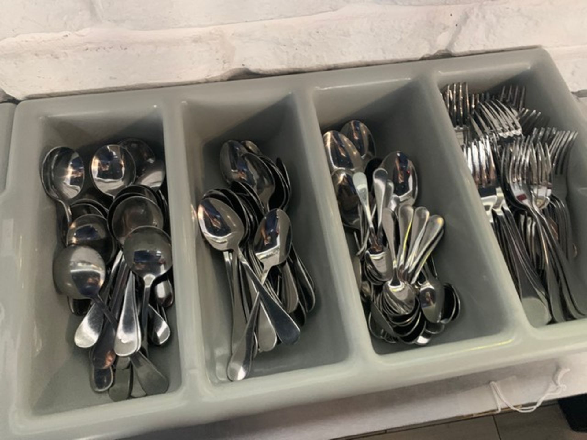 LOT SILVERWARE (APPROXIMATELY 513 PIECES) - Image 3 of 4