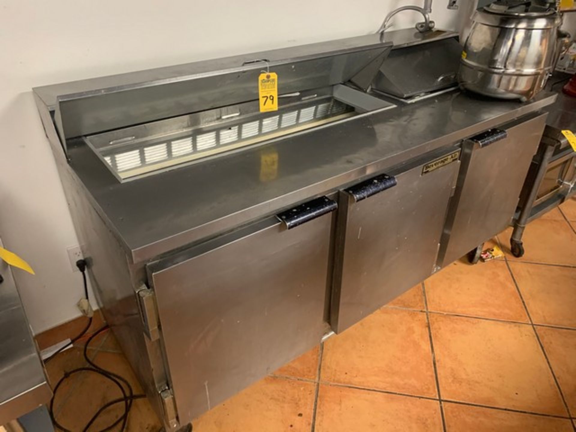 BEVERAGE AIR SP72-18 BAIN MARIE WITH 3 DOORS - 72''W x 29''D