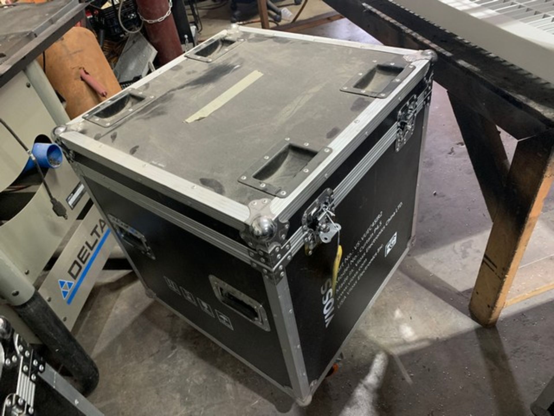 ROAD CASE WITH 4 MONITORS, CABLES & COMPONENTS - Image 4 of 4