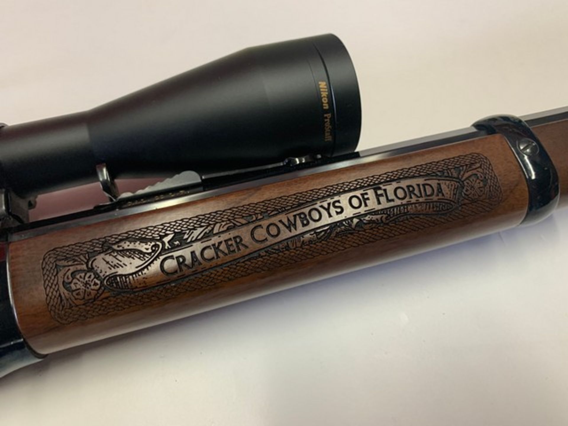 HENRY REPEATING ARMS 003 LEVER ACTION RIFLE - 22LR CAL - ENGRAVED STOCK - ENGRAVED ACTION - - Image 2 of 8