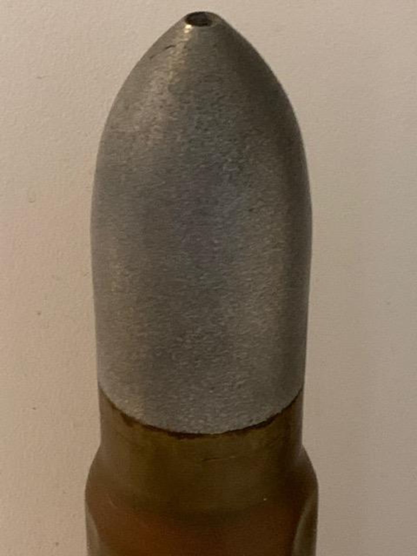 VINTAGE WW2 TRAINING ARTILLERY SHELL - MK7 MOD1 - 50 CALIBER DATED 4-1943 - US NAVY STAMPED - Image 2 of 5