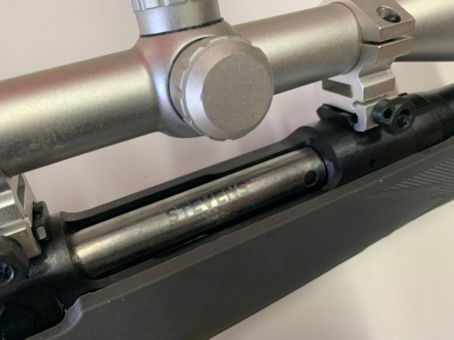 STEVENS 200 BOLT ACTION RIFLE - 25-06 REM - COMPOSITE STOCK - OSPREY SCOPE - SERIAL No. G859448 (FOB - Image 4 of 8