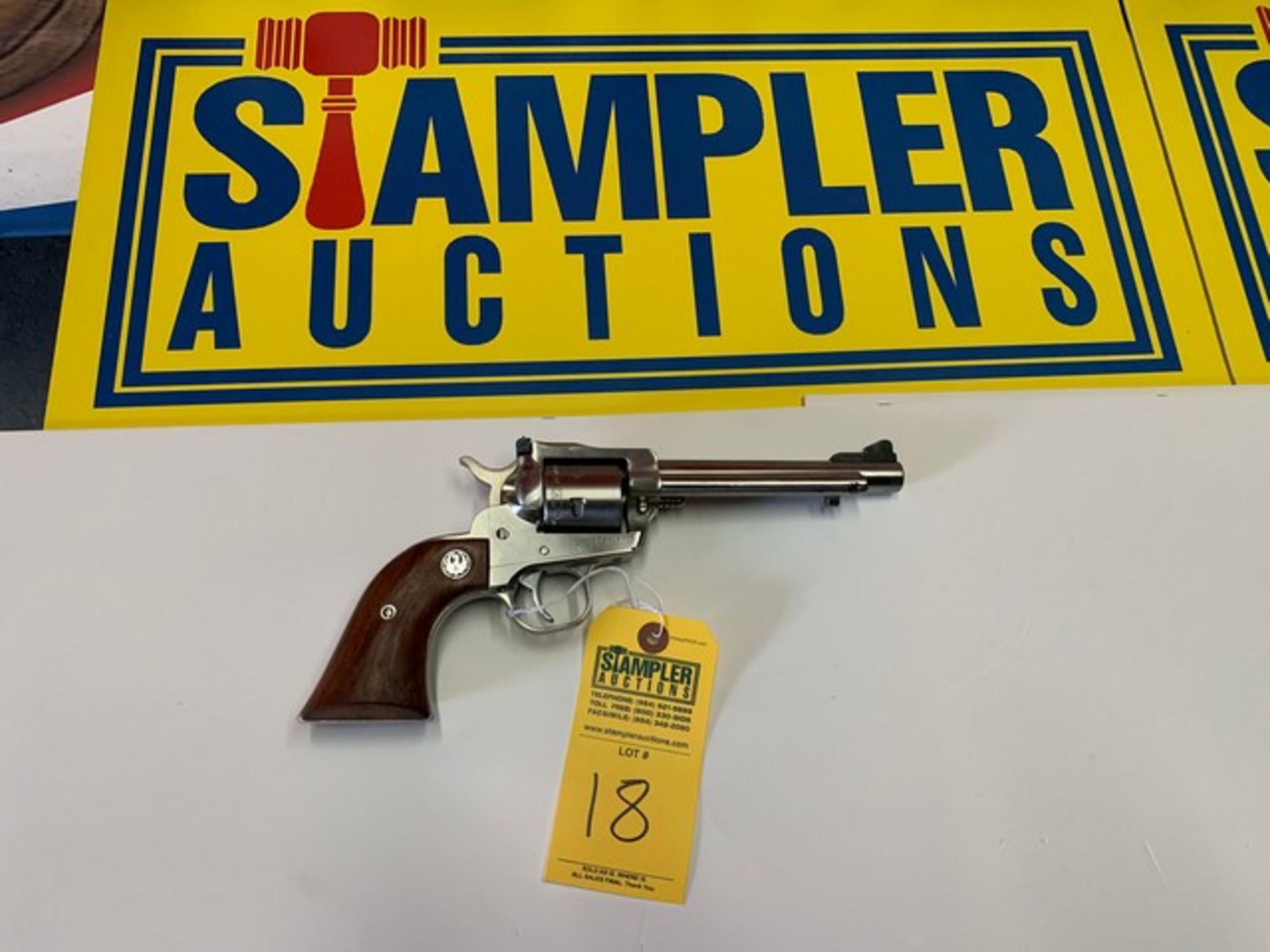 RUGER SINGLE SIX REVOLVER - 22 MAG - SINGLE ACTION - SERIAL No. 26424806 (FOB HOLLYWOOD, FL)