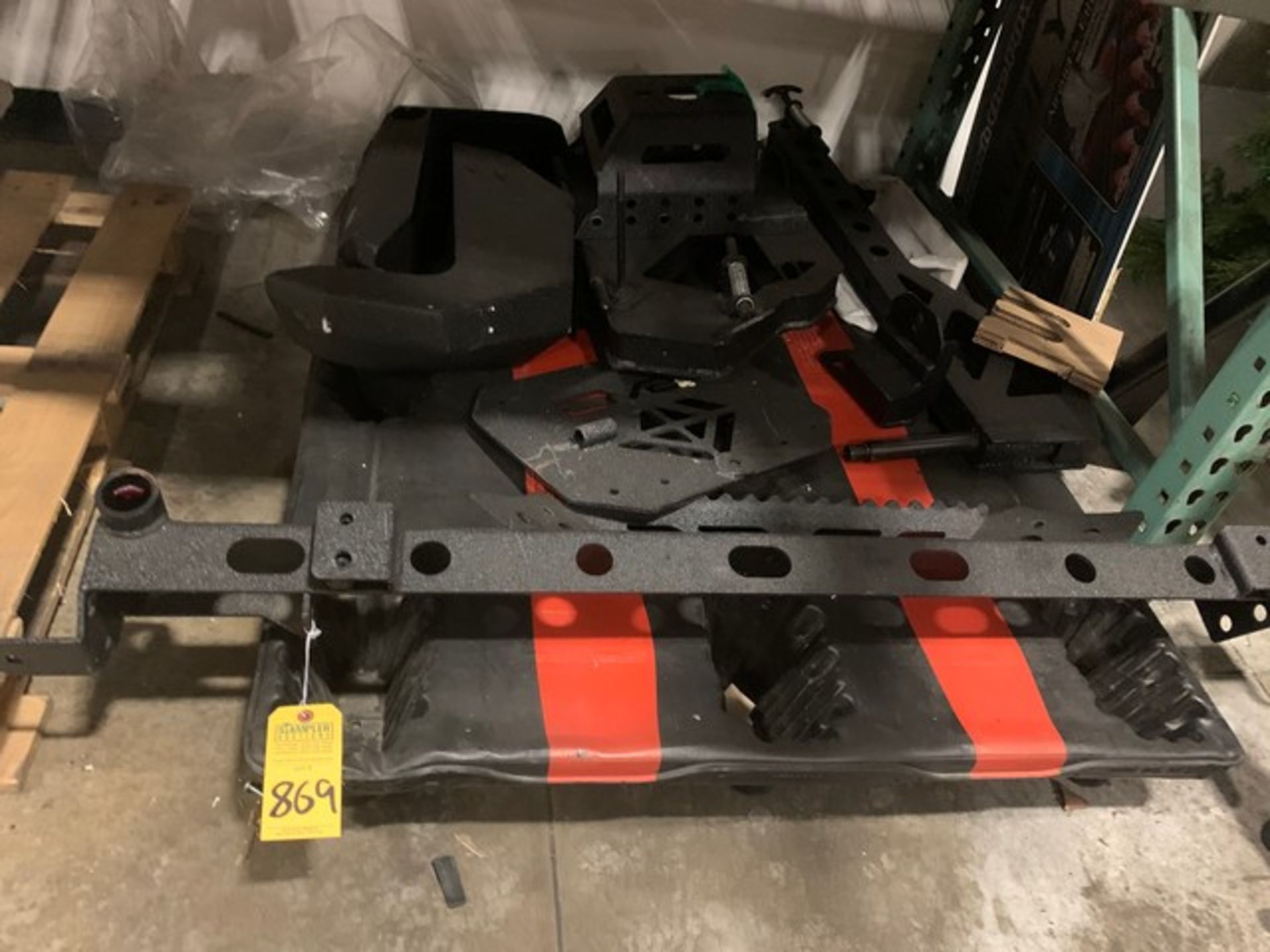 PALLET ASSORTED - BUMPER, PARTS, ETC