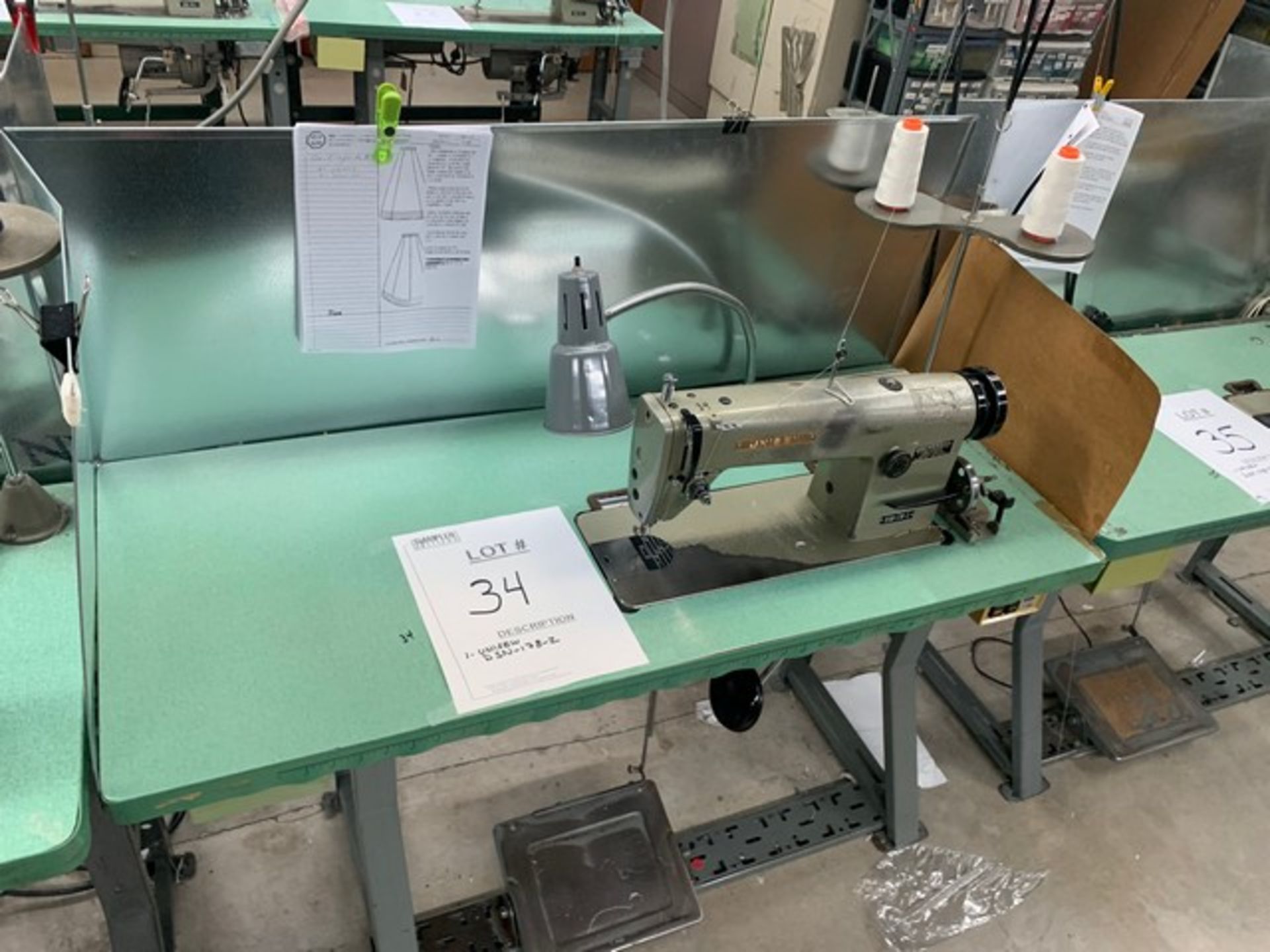 UNISEW DSN-178-2 SEWING MACHINE WITH MOTOR, STAND & LIGHT