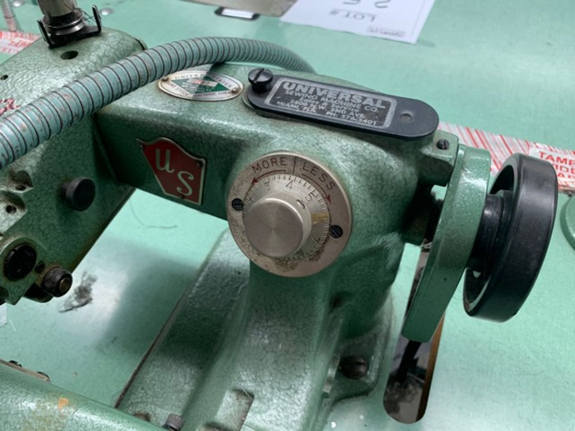 US BLIND STITCH 718-1 SEWING MACHINE WITH MOTOR, STAND & LIGHT - Image 2 of 2