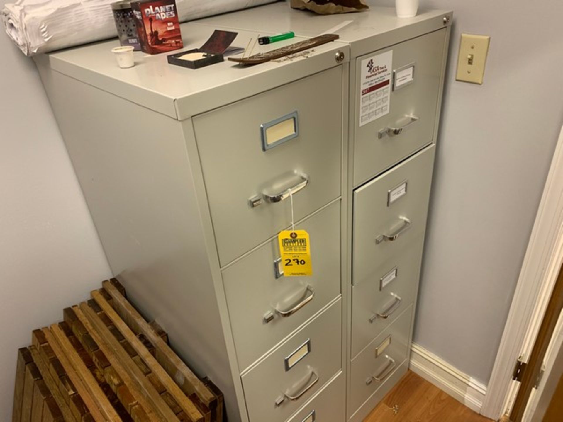 FILE CABINETS WITH 4 DRAWERS