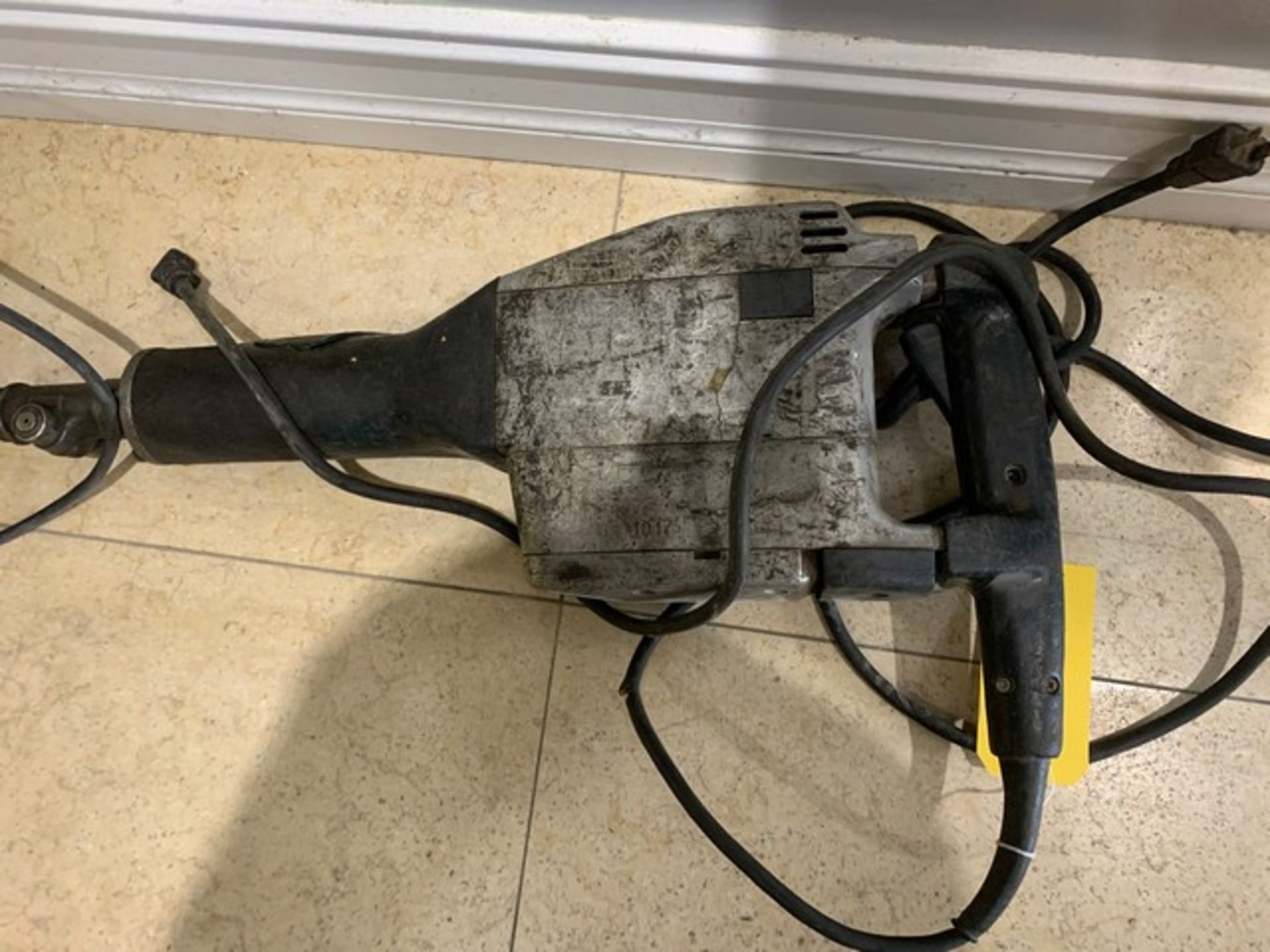 ROTARY HAMMER / DEMOLITION HAMMER DRILL