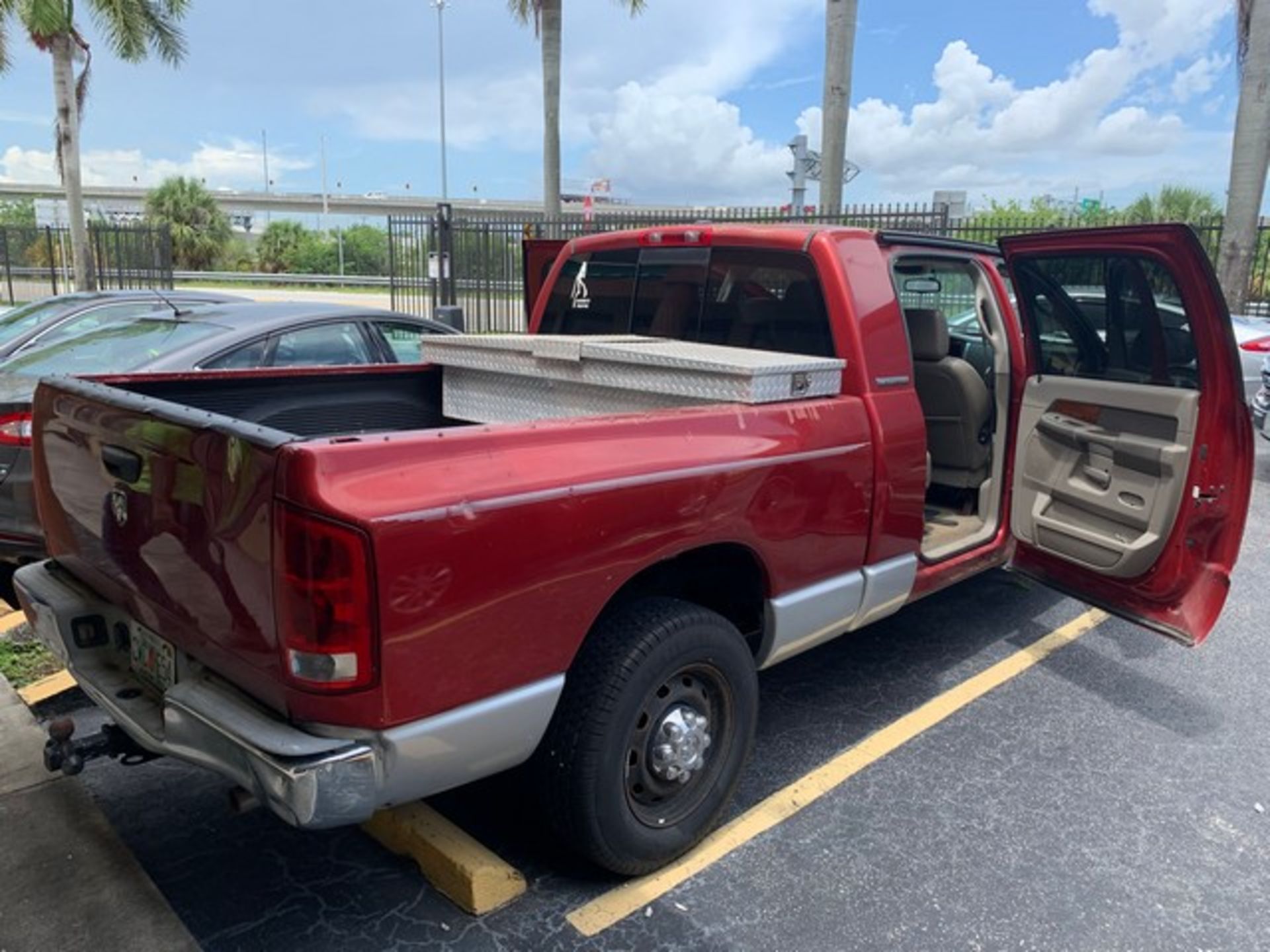 2006 DODGE 1500 RAM - VIN #3D7KR19D36G221015 - RED - MEGA CAB - DIAMOND PLATE TRUCK BOX - HITCH - Image 6 of 19