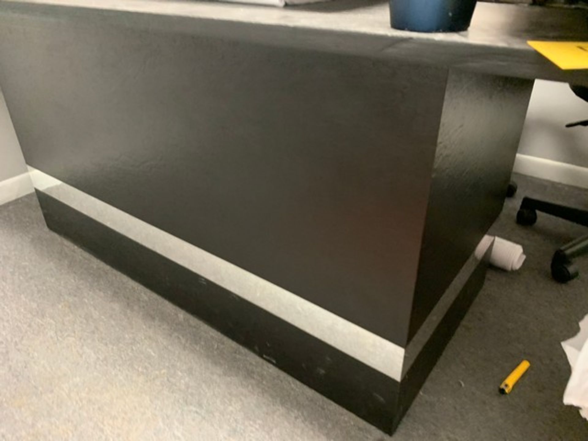 BLACK DESK - Image 2 of 3