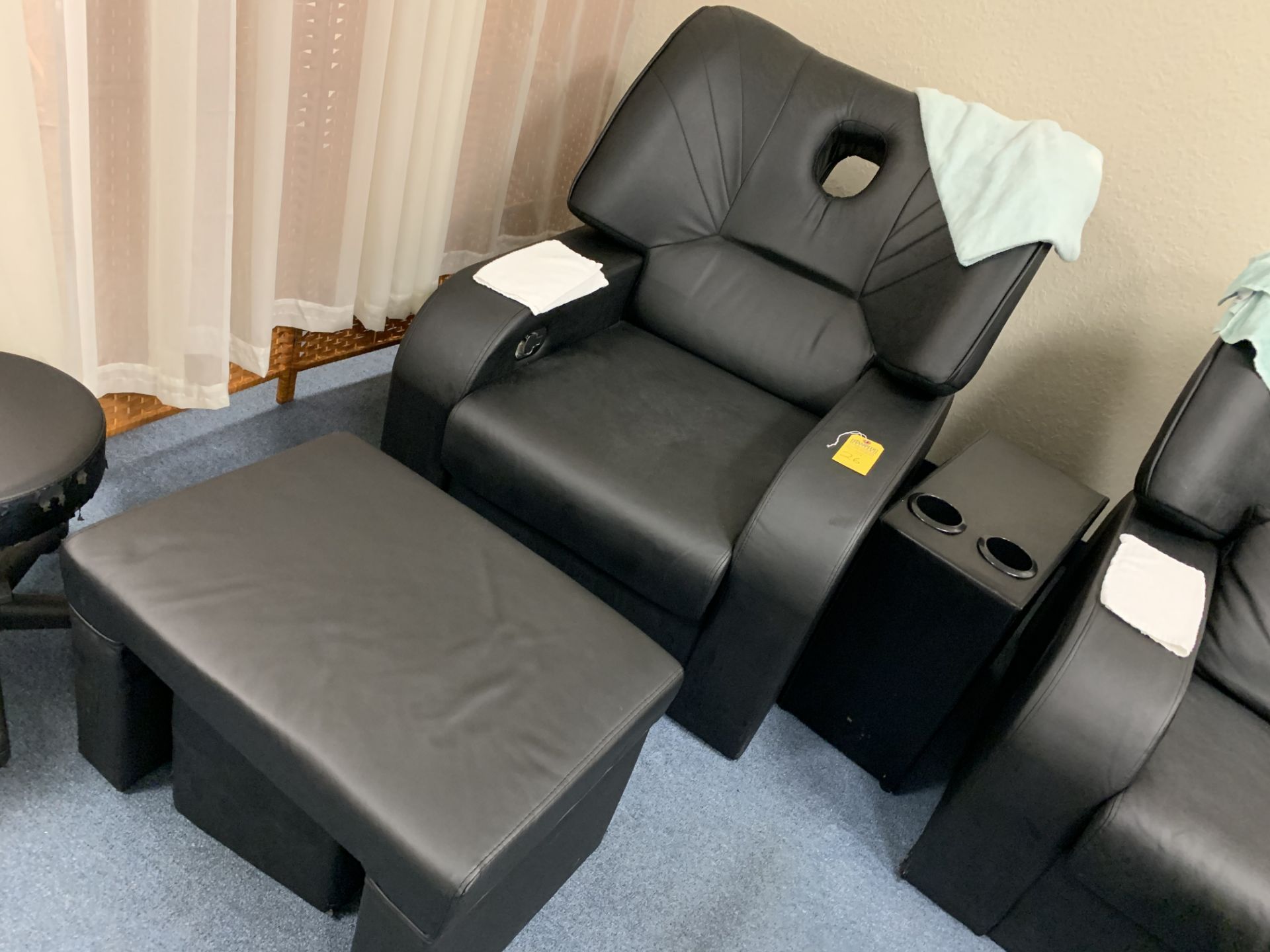 A+A ACUREST BLACK FOOT MASSAGE SOFA CHAIR WITH PILLOW, FOOT REST, NESTING OTTOMAN & END TABLE WITH 2