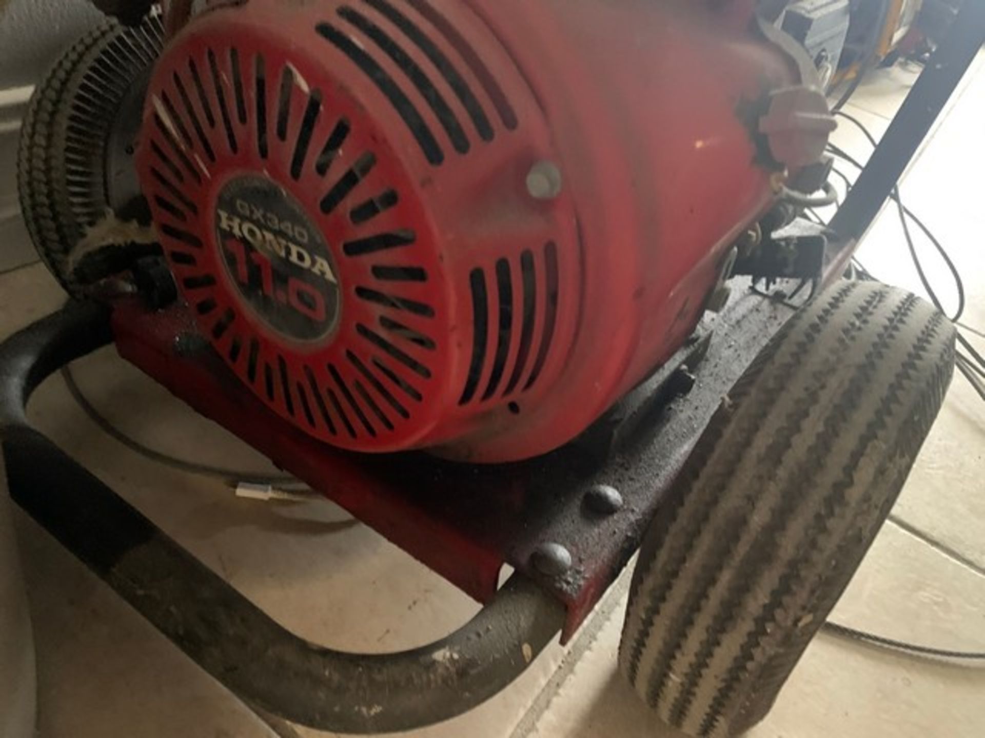 NORTHSTAR PRESSURE WASHER WITH HONDA 11HP MOTOR - Image 4 of 4