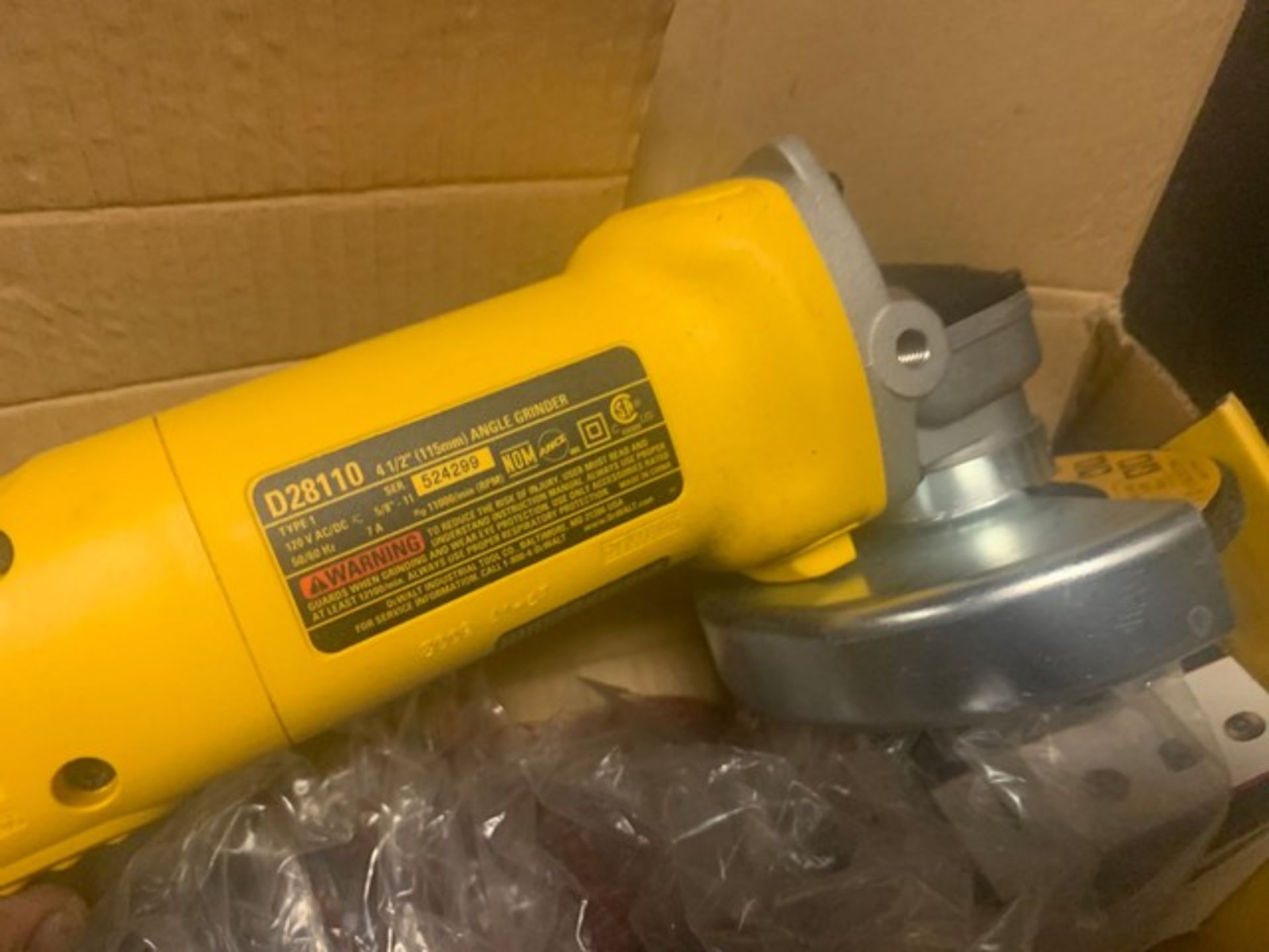 DEWALT D-28110 4 1/2'' ANGLE GRINDER - SERIAL No. 524299 (NEW IN BOX) - Image 2 of 5