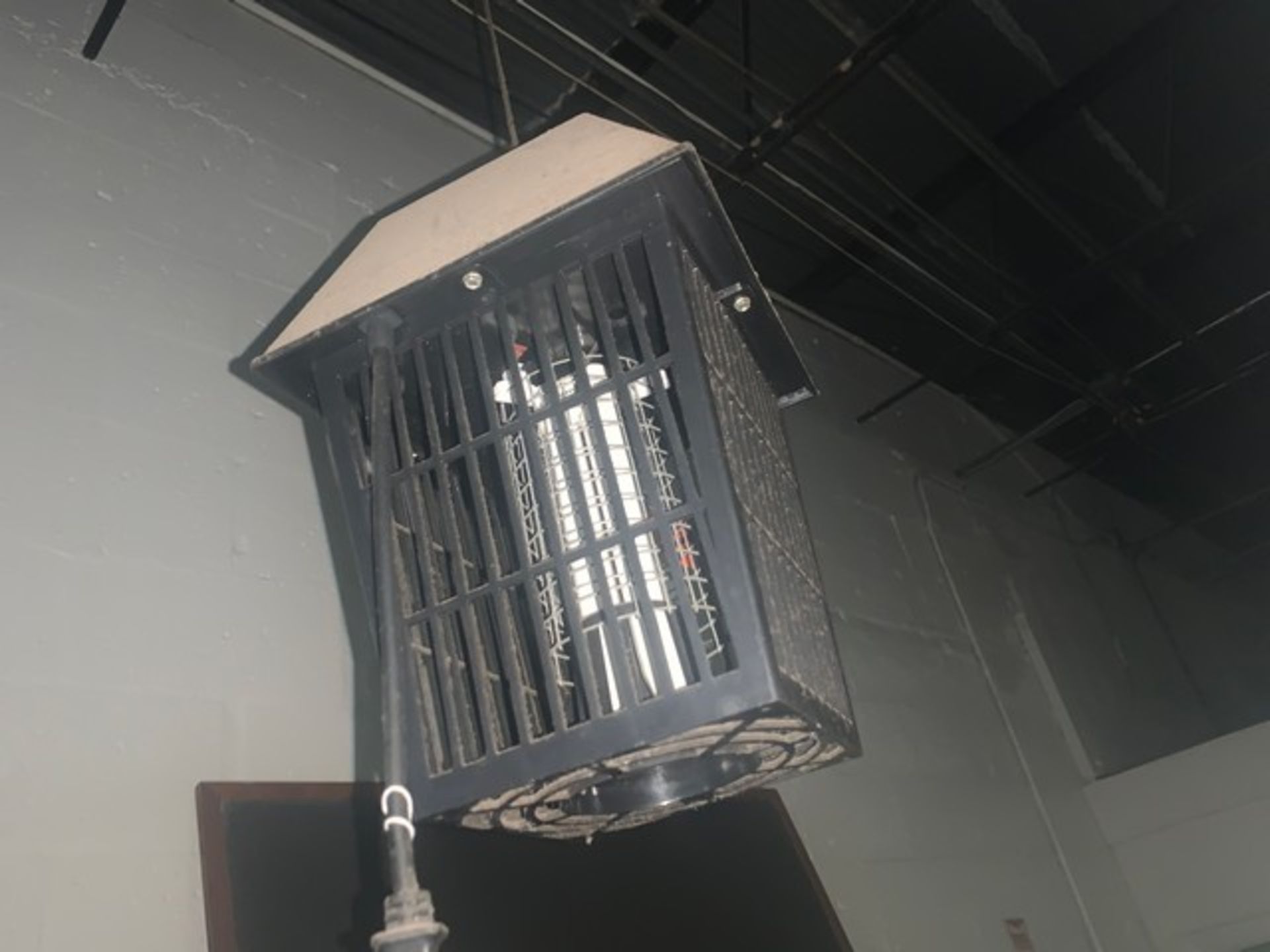 BUG ZAPPER - Image 2 of 2