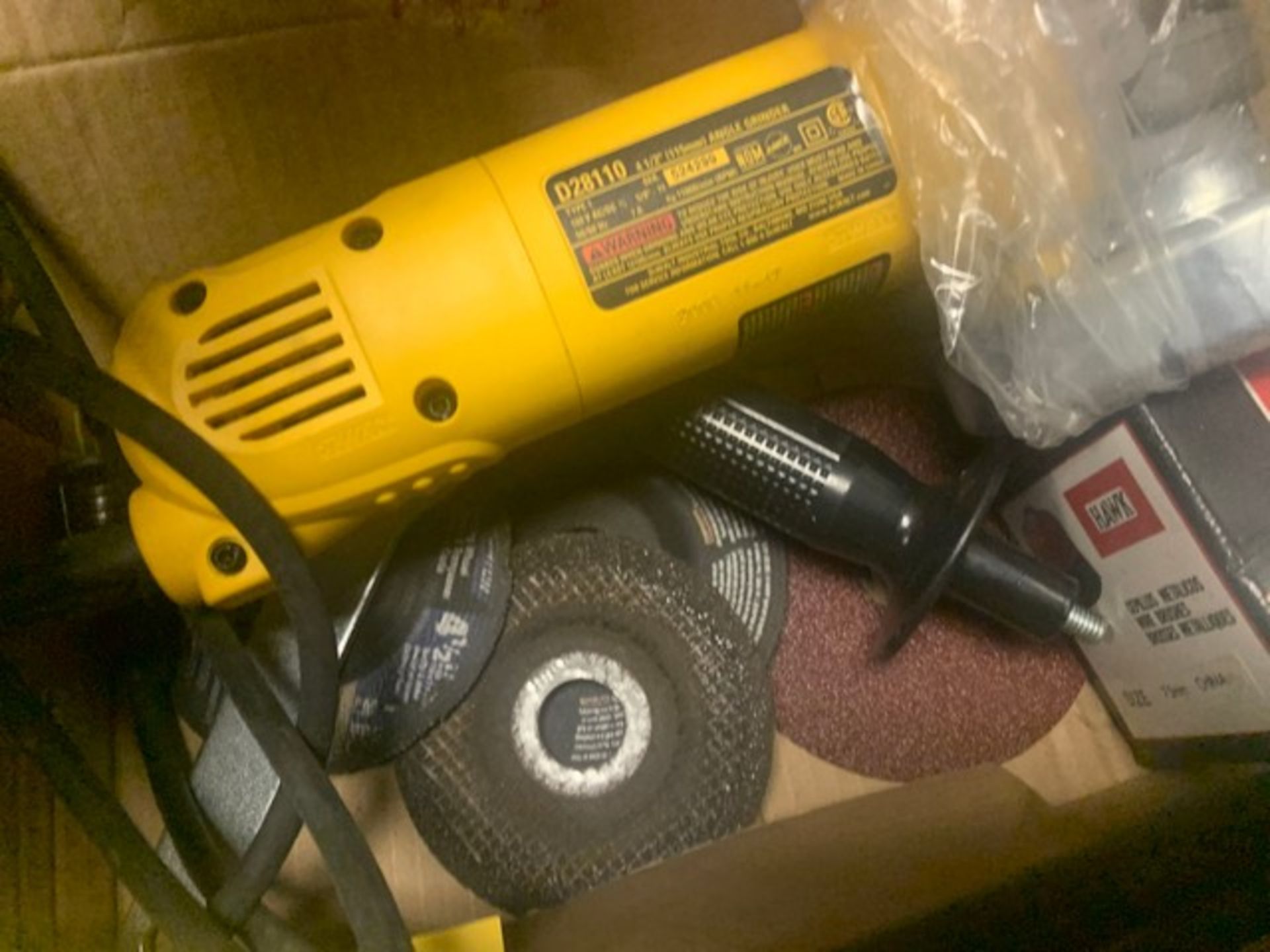 DEWALT D-28110 4 1/2'' ANGLE GRINDER - SERIAL No. 524299 (NEW IN BOX) - Image 4 of 5