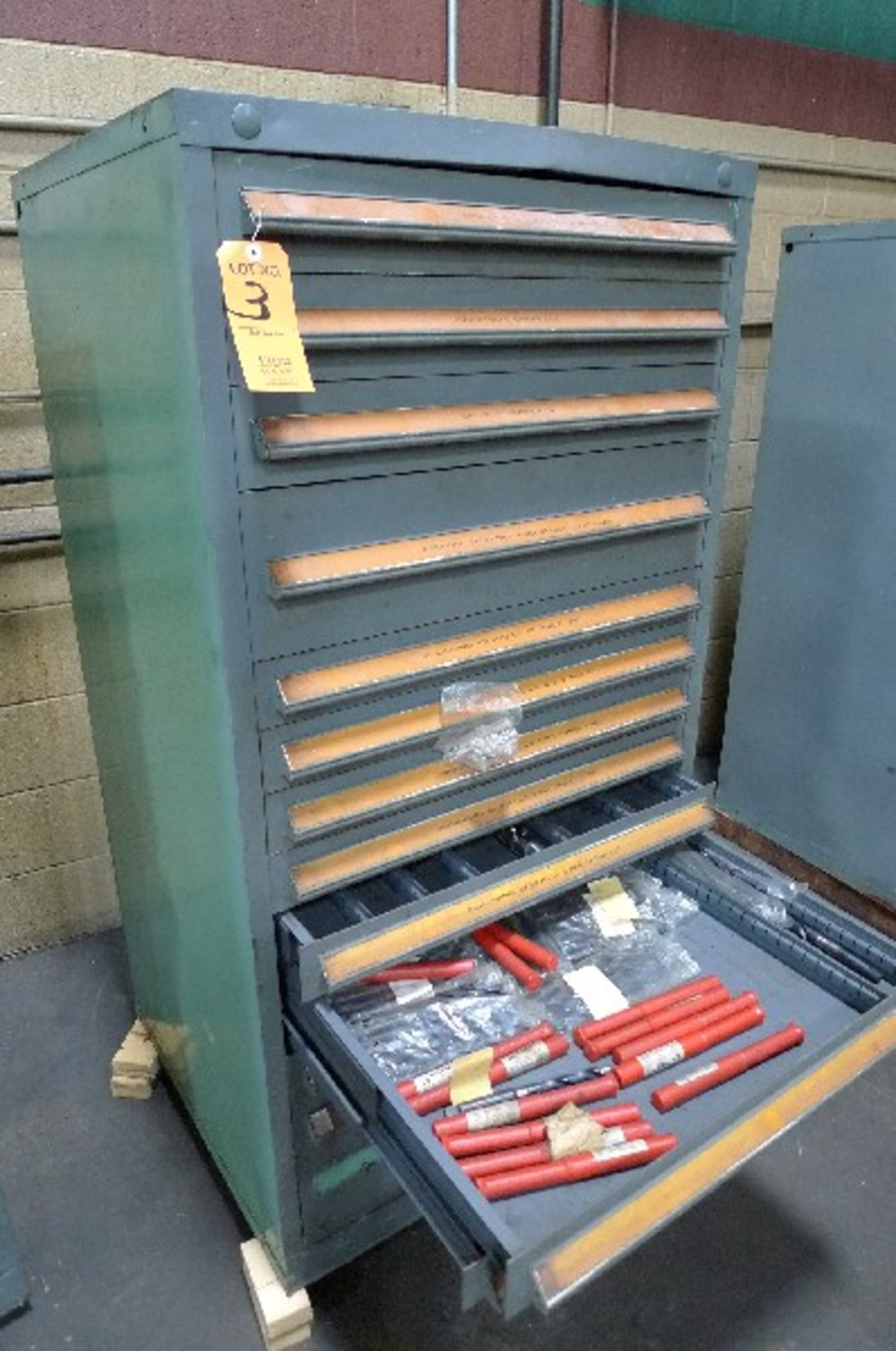 VIDMAR TYPE CABINET W/ END MILLS