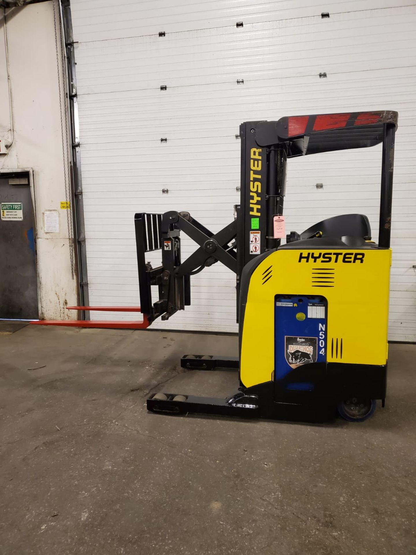 2014 Hyster Reach Truck Pallet Lifter 3800lbs capacity unit ELECTRIC with sideshift