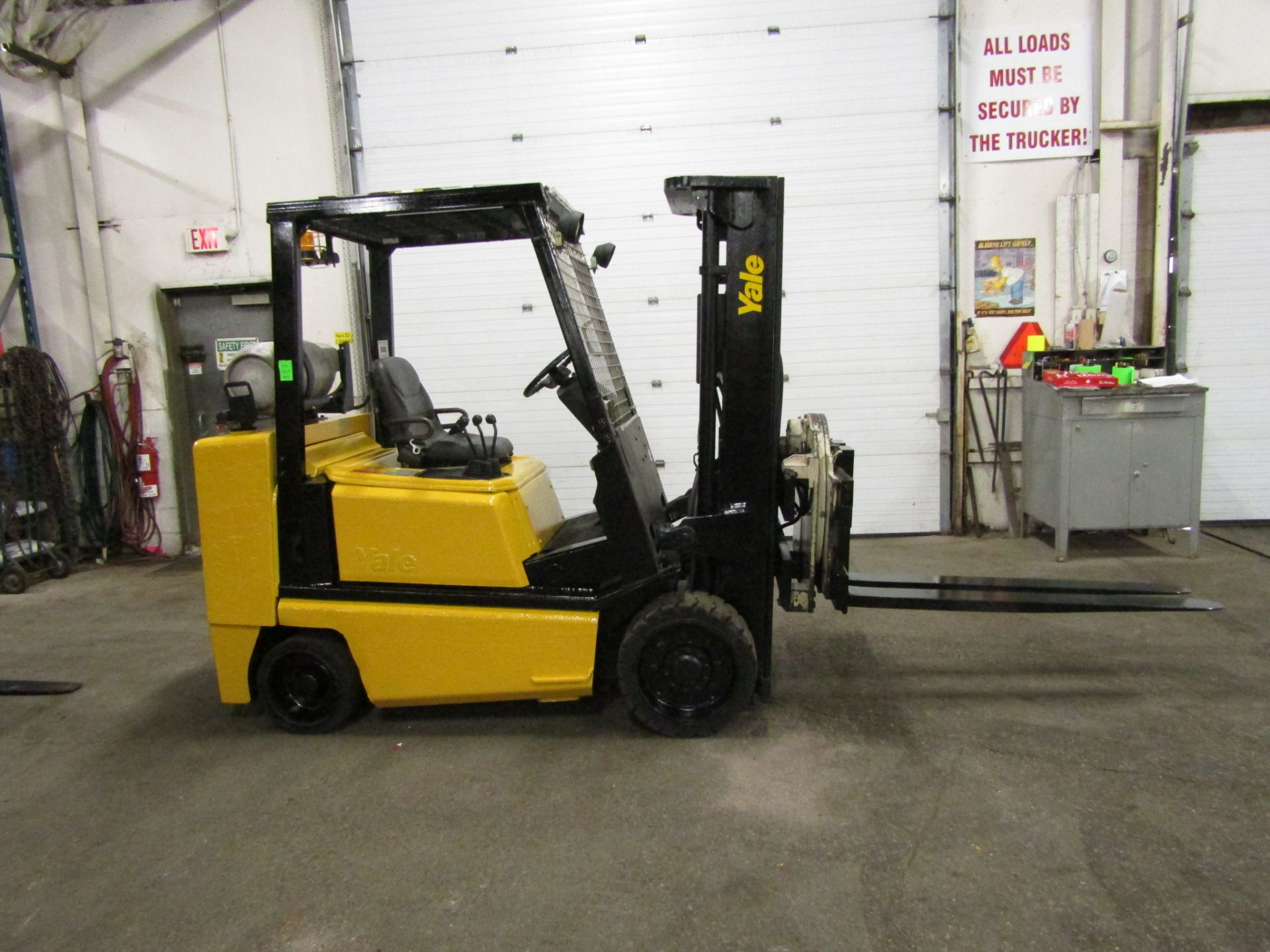 FREE CUSTOMS - Yale 8000lbs Capacity Forklift with Cascade Rotator attachment with 60" forks -
