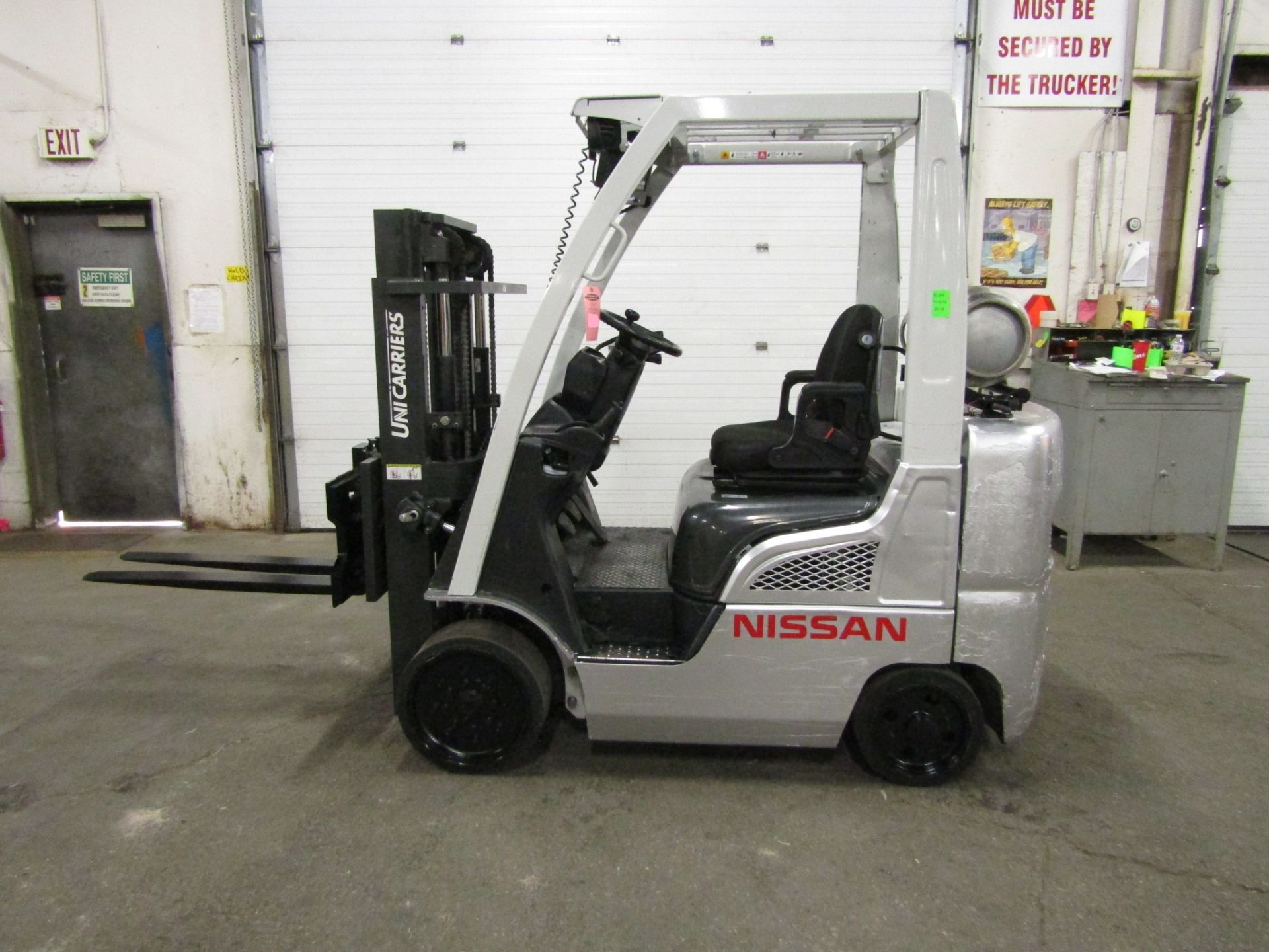 FREE CUSTOMS - 2014 Nissan Unicarriers 5000lbs Capacity Forklift LPG (propane) with TRUCKER MAST and - Image 3 of 3