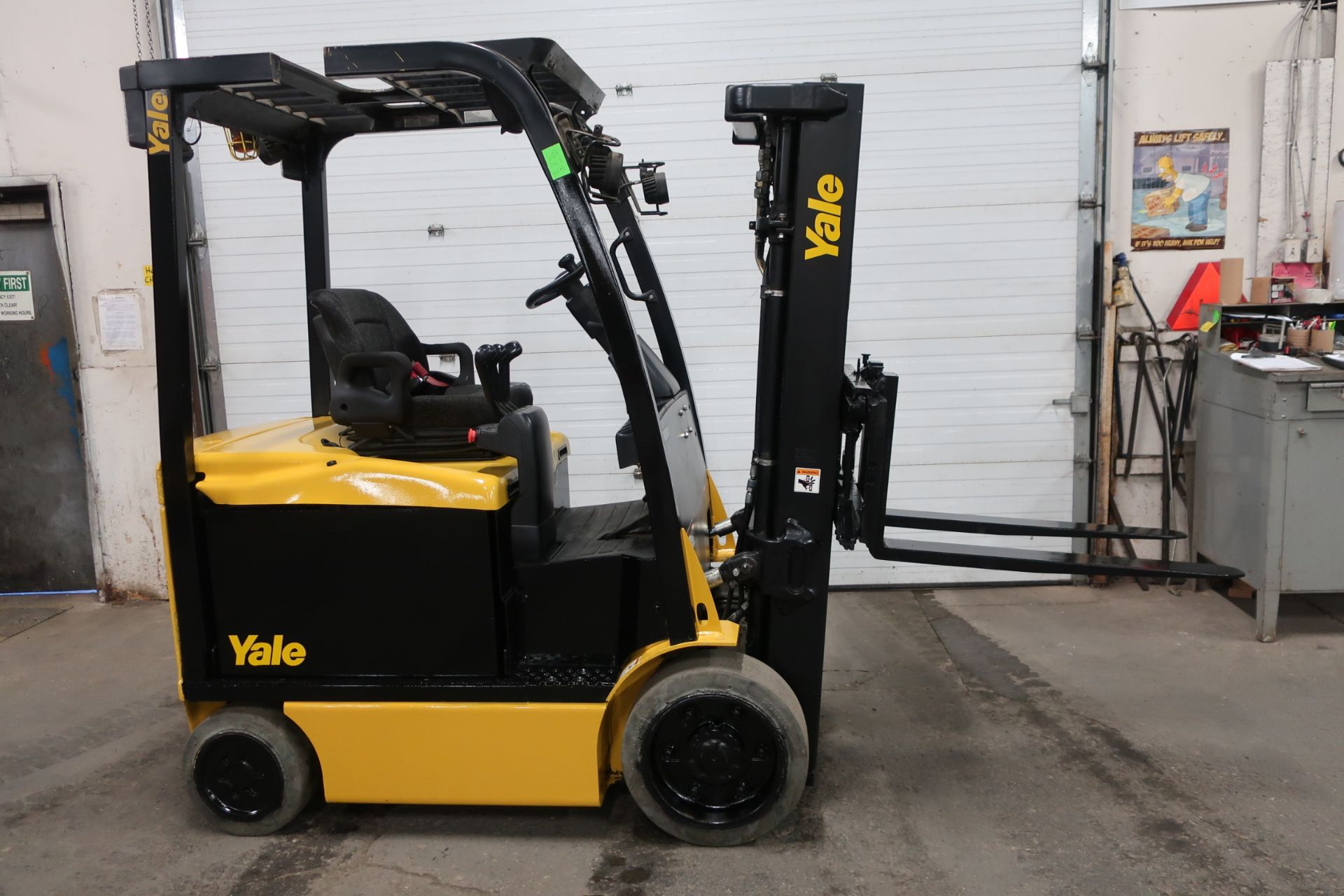 FREE CUSTOMS - 2012 Yale 5000lbs Capacity Electric Forklift with sideshift and 3-stage mast